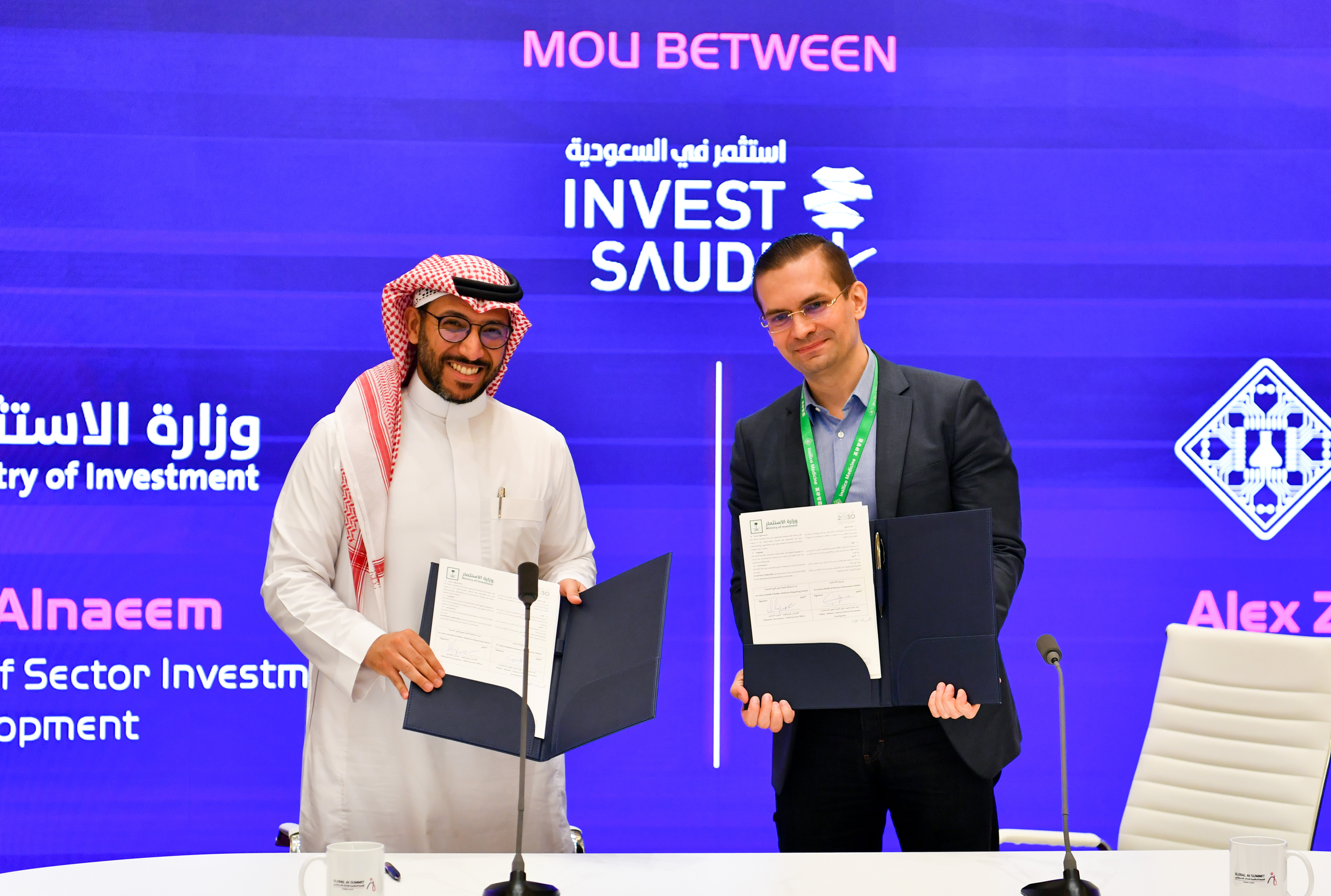 Undersecretary of the Ministry Fahad Al-Naeem and Insilico Medicine founder and CEO Alex Zhavoronkov