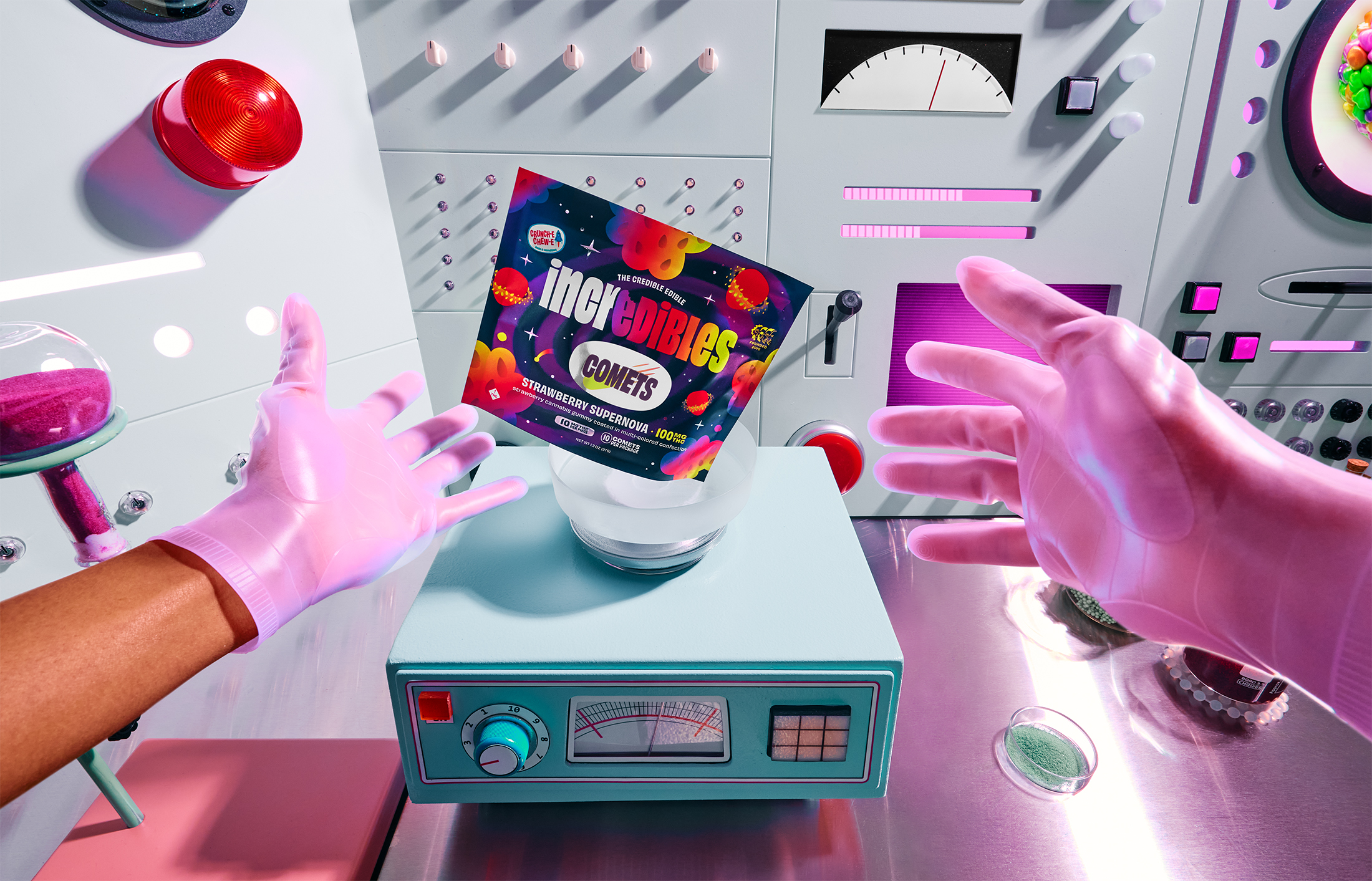 Experience Out-of-this-world Flavor with incredibles Strawberry Supernova Comets