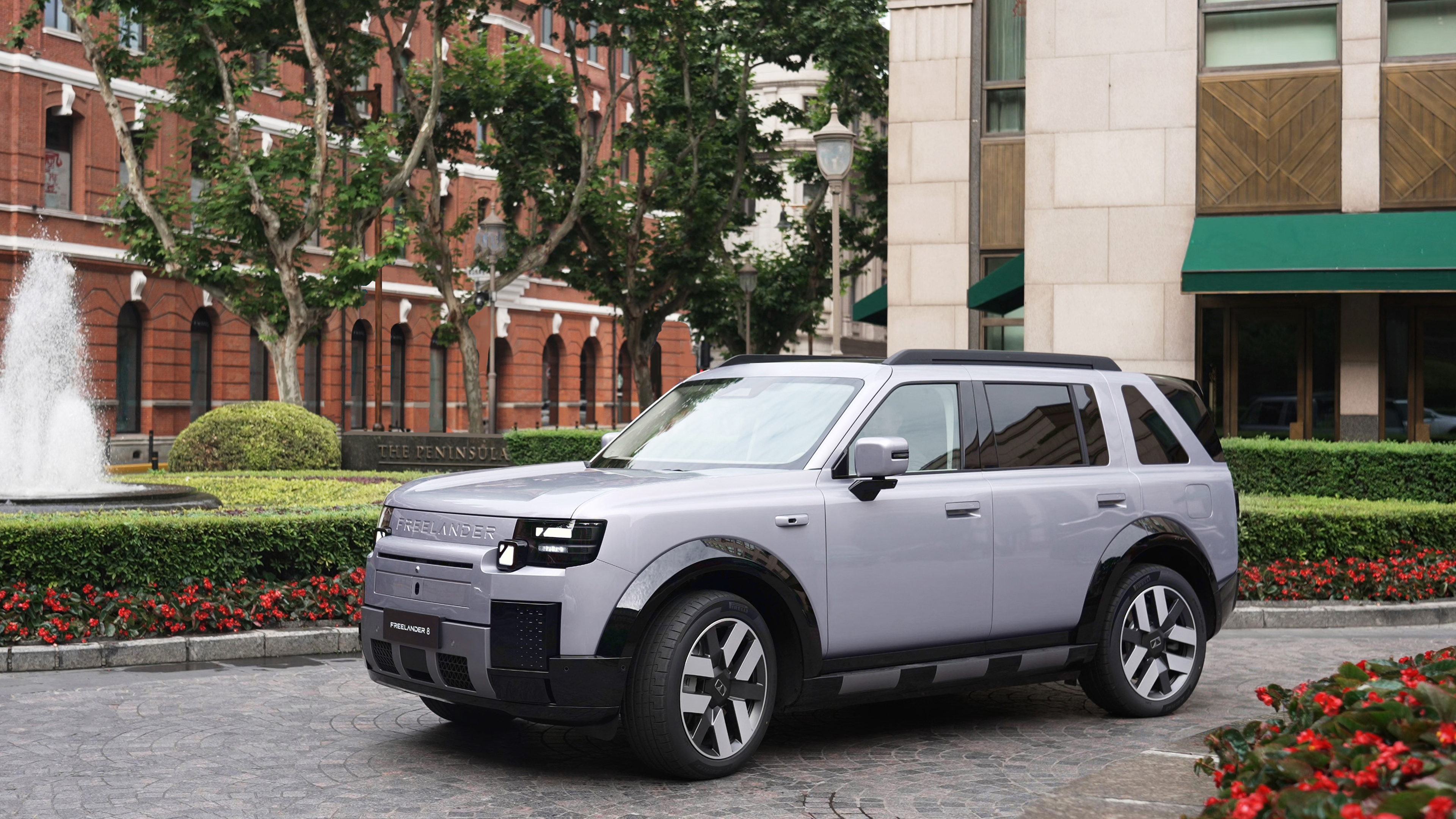 FREELANDER 8 Showcases at The Peninsula Shanghai