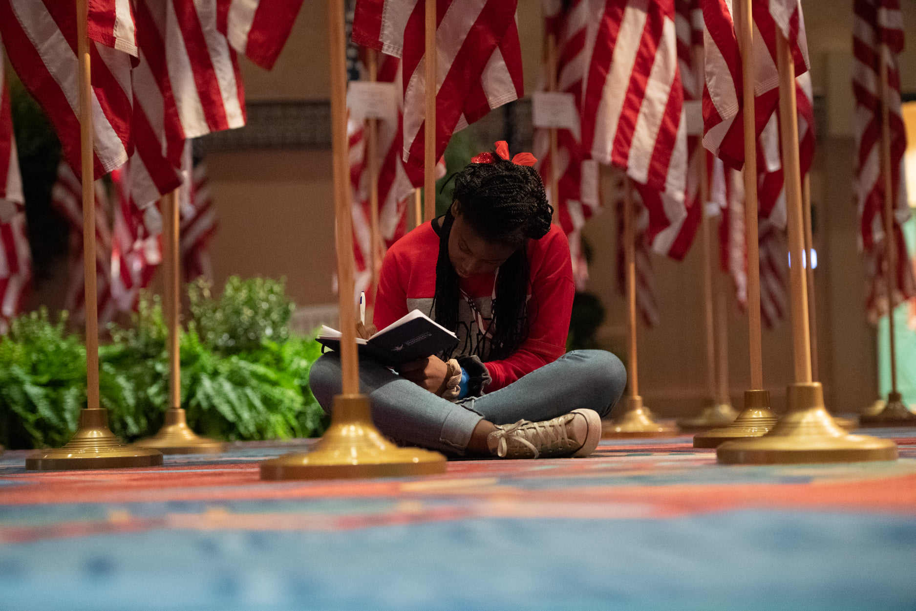 The Gary Sinise Foundation created a 3D interactive virtual walk-through of the Snowball Express Remembrance Garden with a flag representing a fallen hero from each of the 2,000+ Gold Star families in the program, providing an opportunity for the families to search and directly find the flag and placard honoring their loved one. 