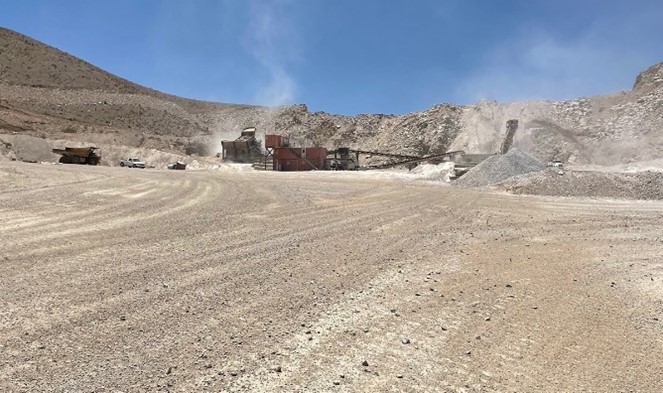 Fig 1b. Sierra Blanca Quarry, Texas