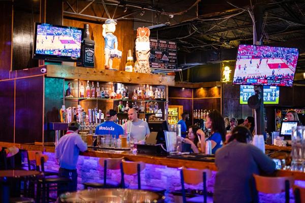 Key Digital AV over IP hardware enable a managed gigabit network to provide 4K/Ultra HD matrix switched video distribution and signal extension at Murdy’s sports bar in Corpus Christi, TX