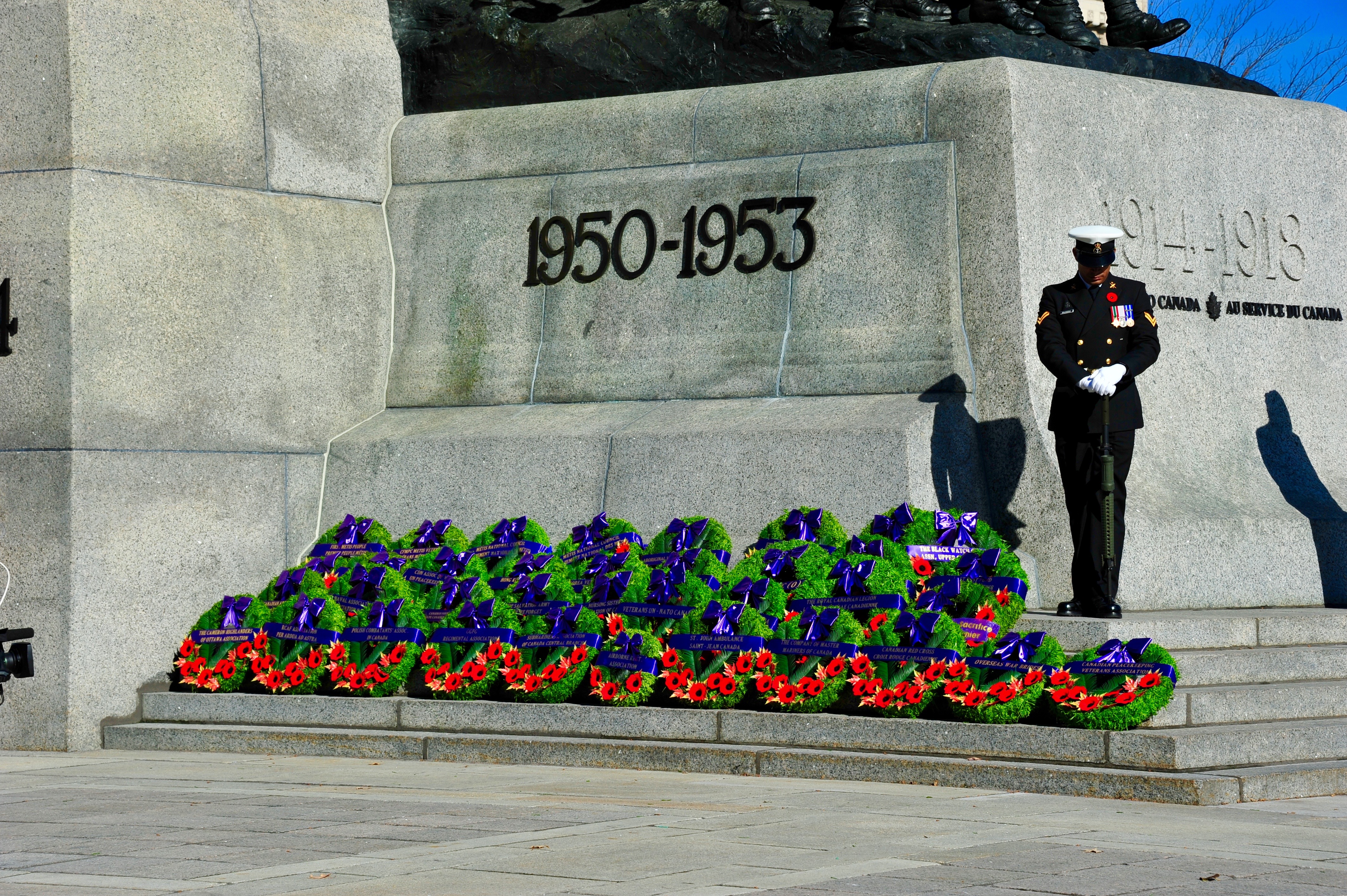 Remembrance Day_National War Memorial_general