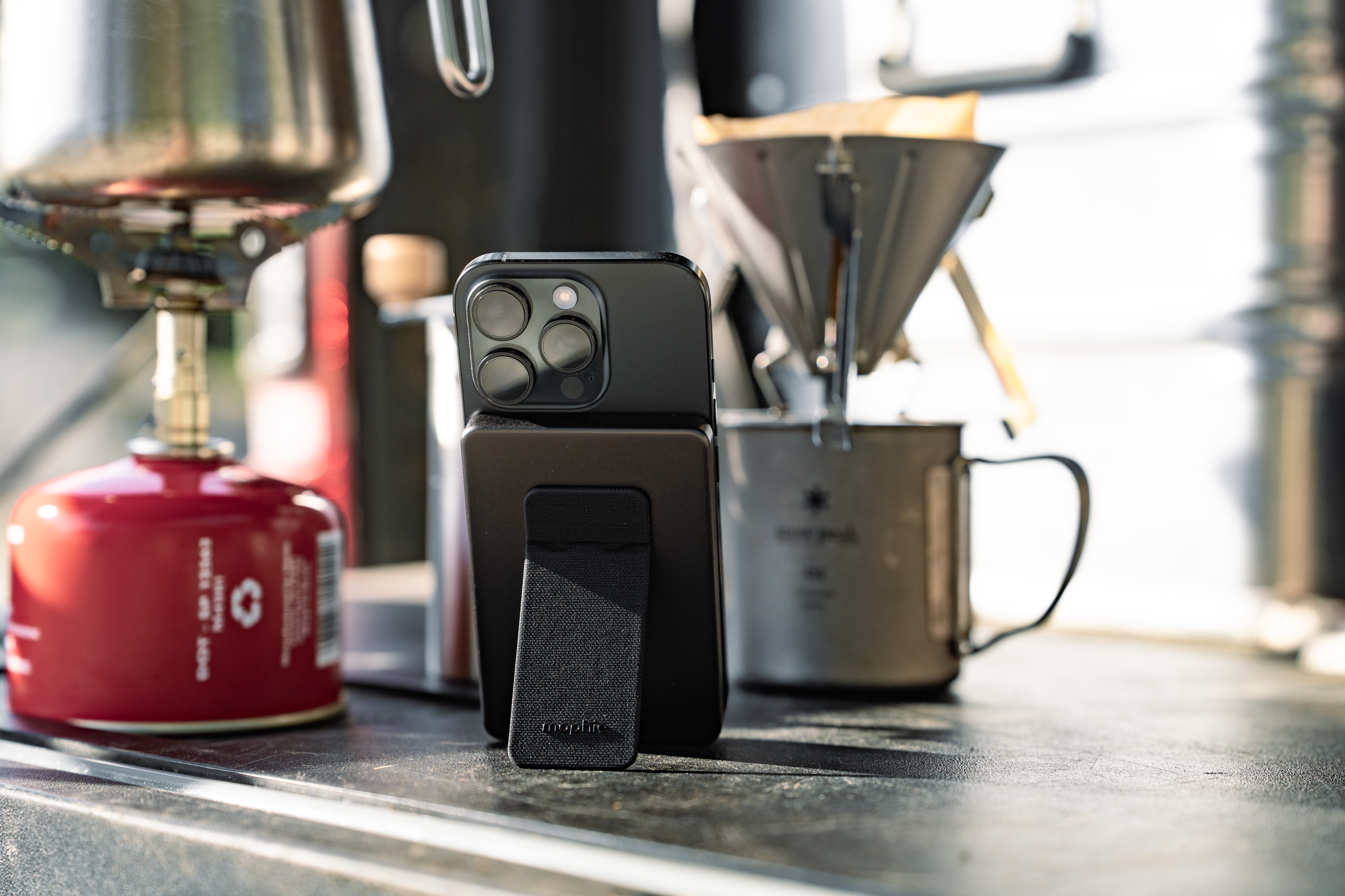 mophie powerstation wireless with stand