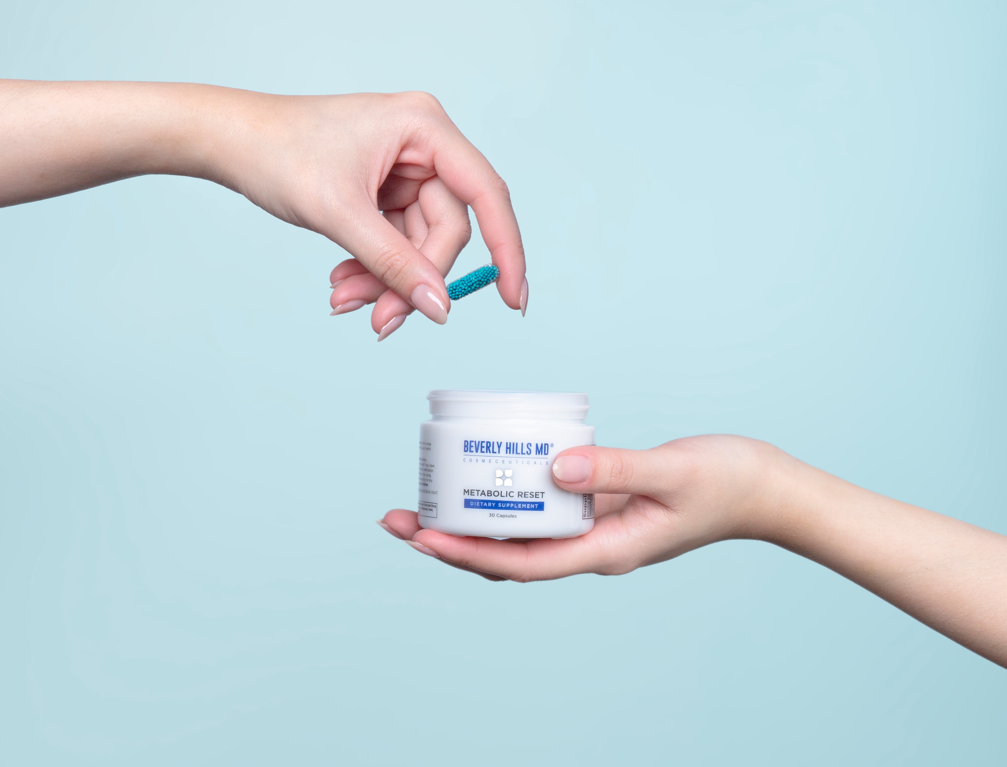 Beverly Hills MD Metabolic Reset, a cutting-edge supplement designed to support natural weight management processes and promote metabolic wellness. This groundbreaking formula combines powerful botanicals that can help activate the body’s glucagon-like peptide-1 (GLP-1) pathway, helping users manage weight and reduce stubborn abdominal fat.†*