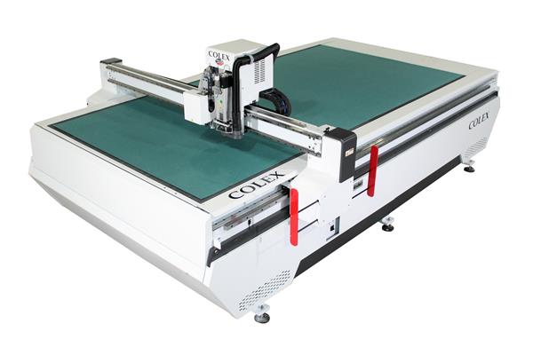 The Colex Sharp Cut SX1732 flatbed cutter for flatbed routing, creasing and cutting is a perfect complement to Konica Minolta's AccurioWide hybrid UV LED wide-format inkjet printers.