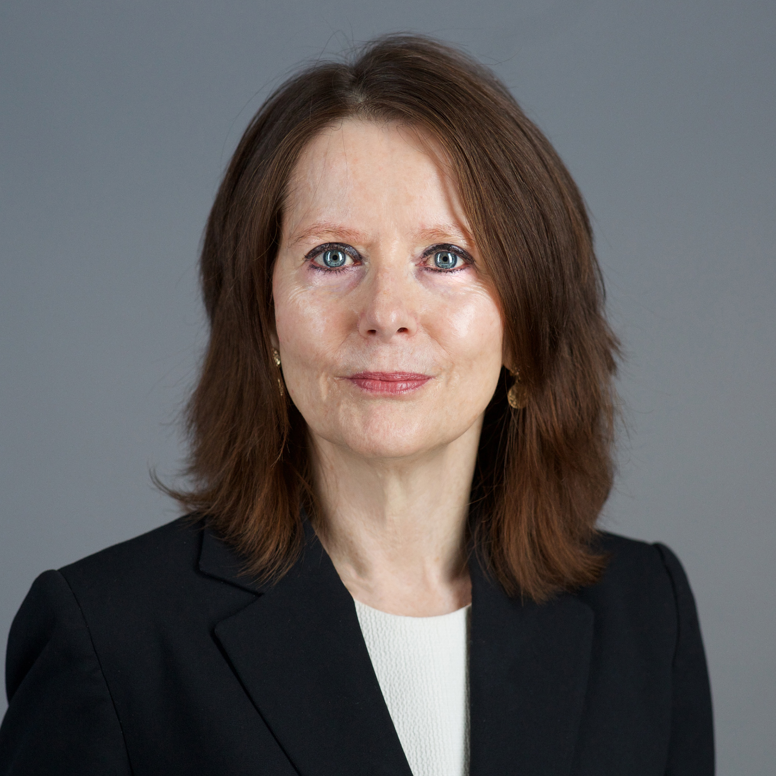 Claire Gilchrst - Headshot