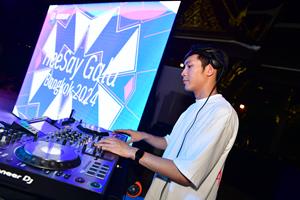 HeeSay Gala Lights the Night in Bangkok