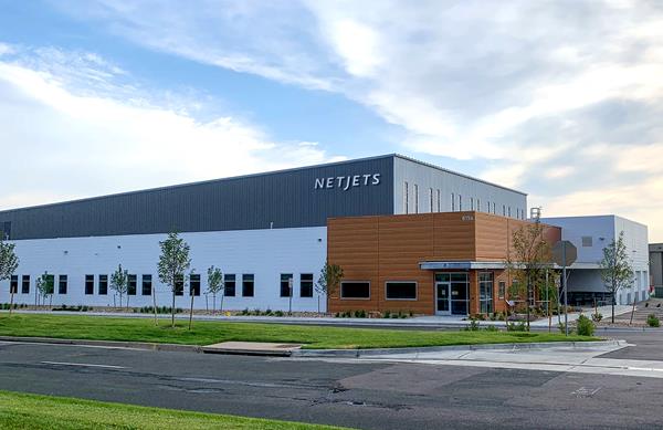 NetJets hangar in Denver, CO (APA)