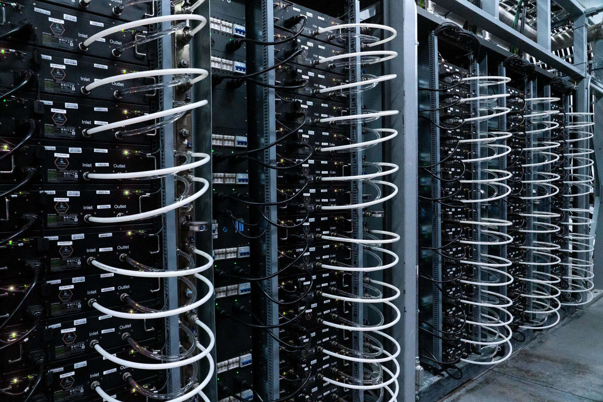 Hut 8 - Vega Rack (June 2025) 