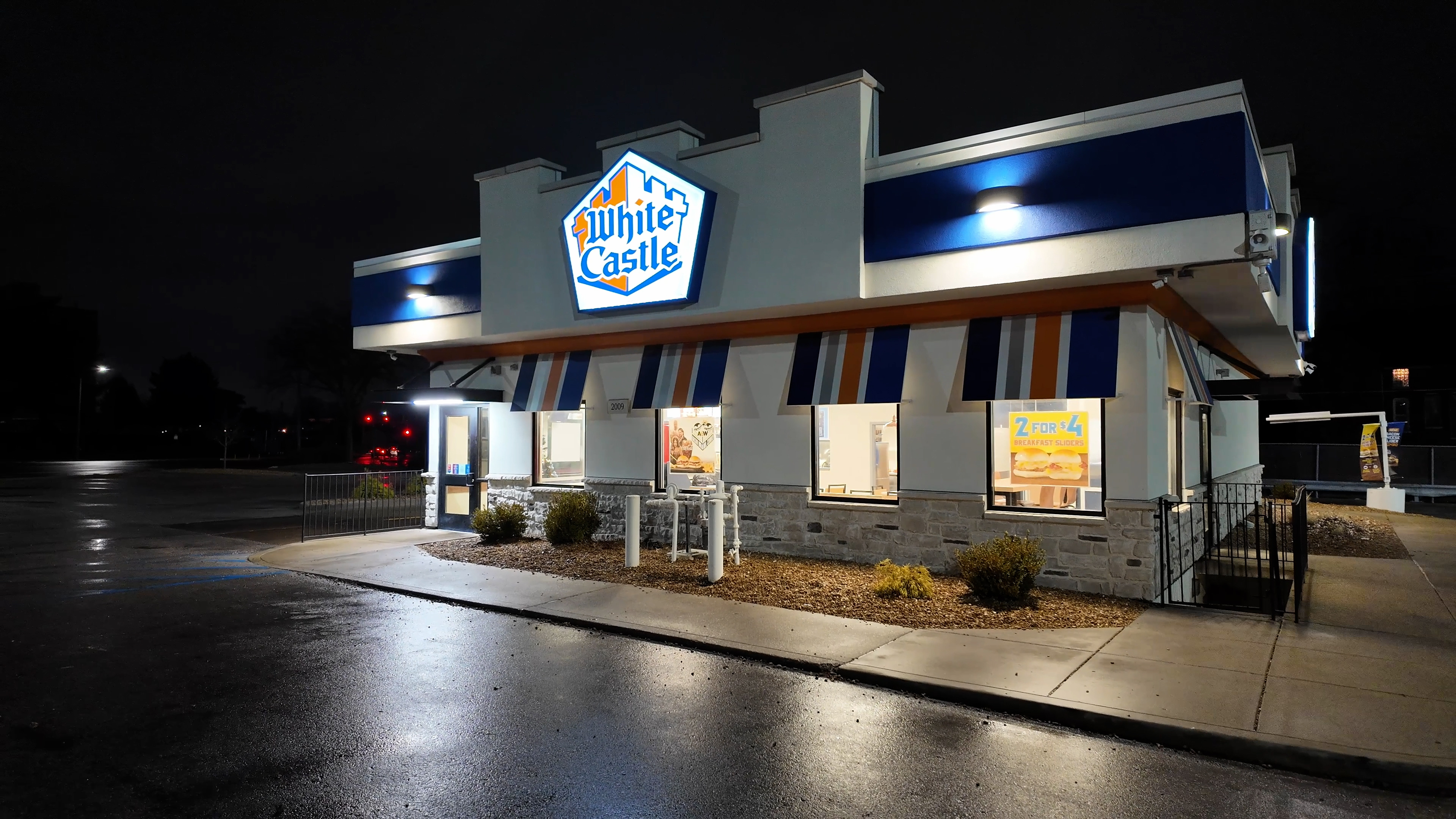 White Castle Reduces Vandalism and Loitering, Boosts Drive-Thru Safety, and Lowers Late-Night Escalations by Over 90% with Interface Virtual Perimeter Guard