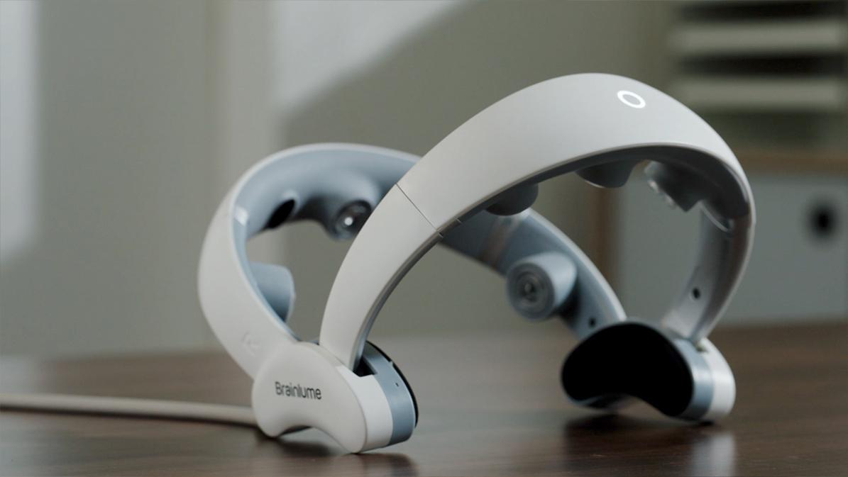Brainlume light therapy headset