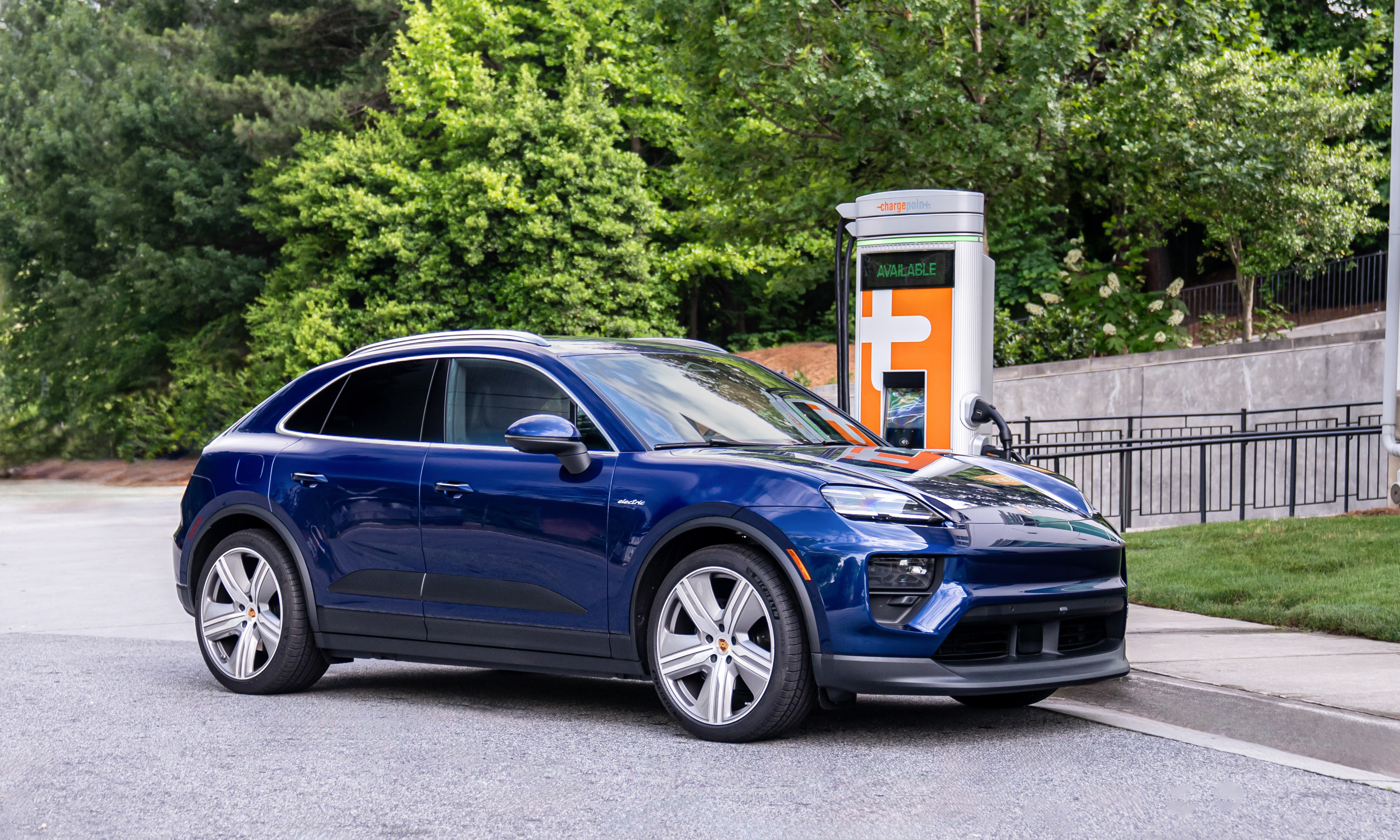 Porsche Cars North America to integrate ChargePoint into Charging Service 