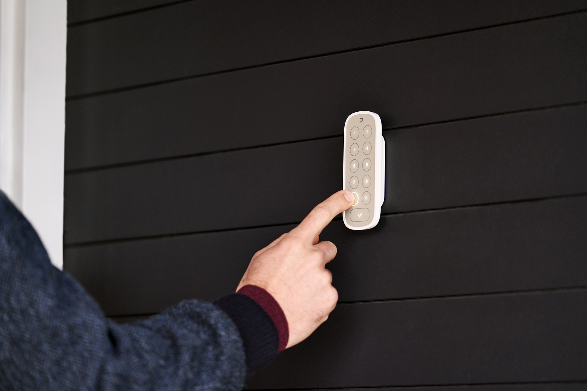 Level_Keypad_Closeup_FrontDoor