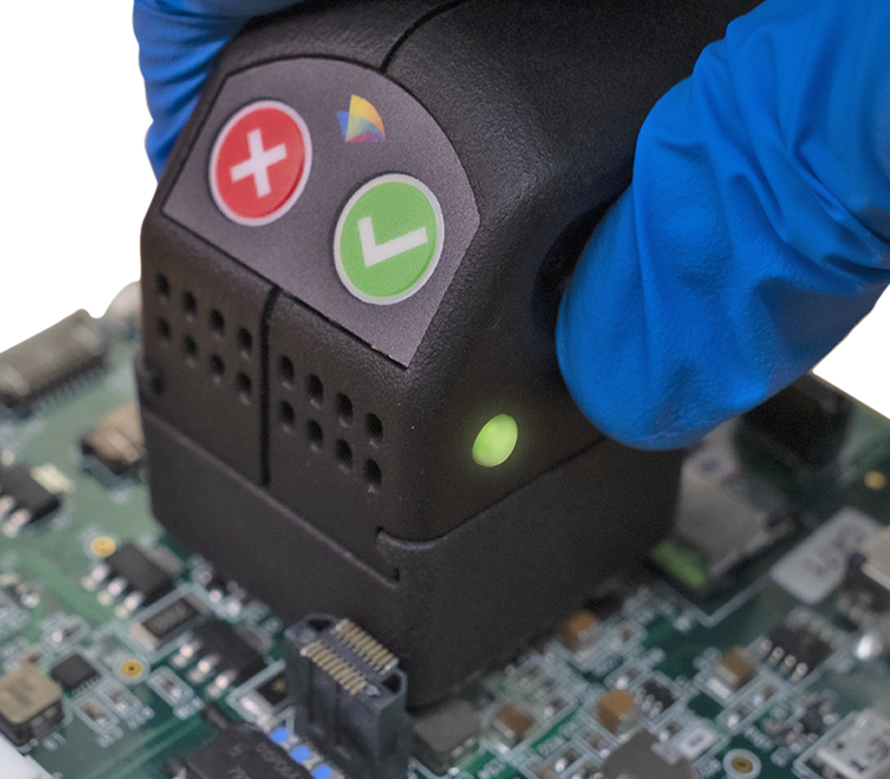 surface-analyst-5001-inspecting-pcb