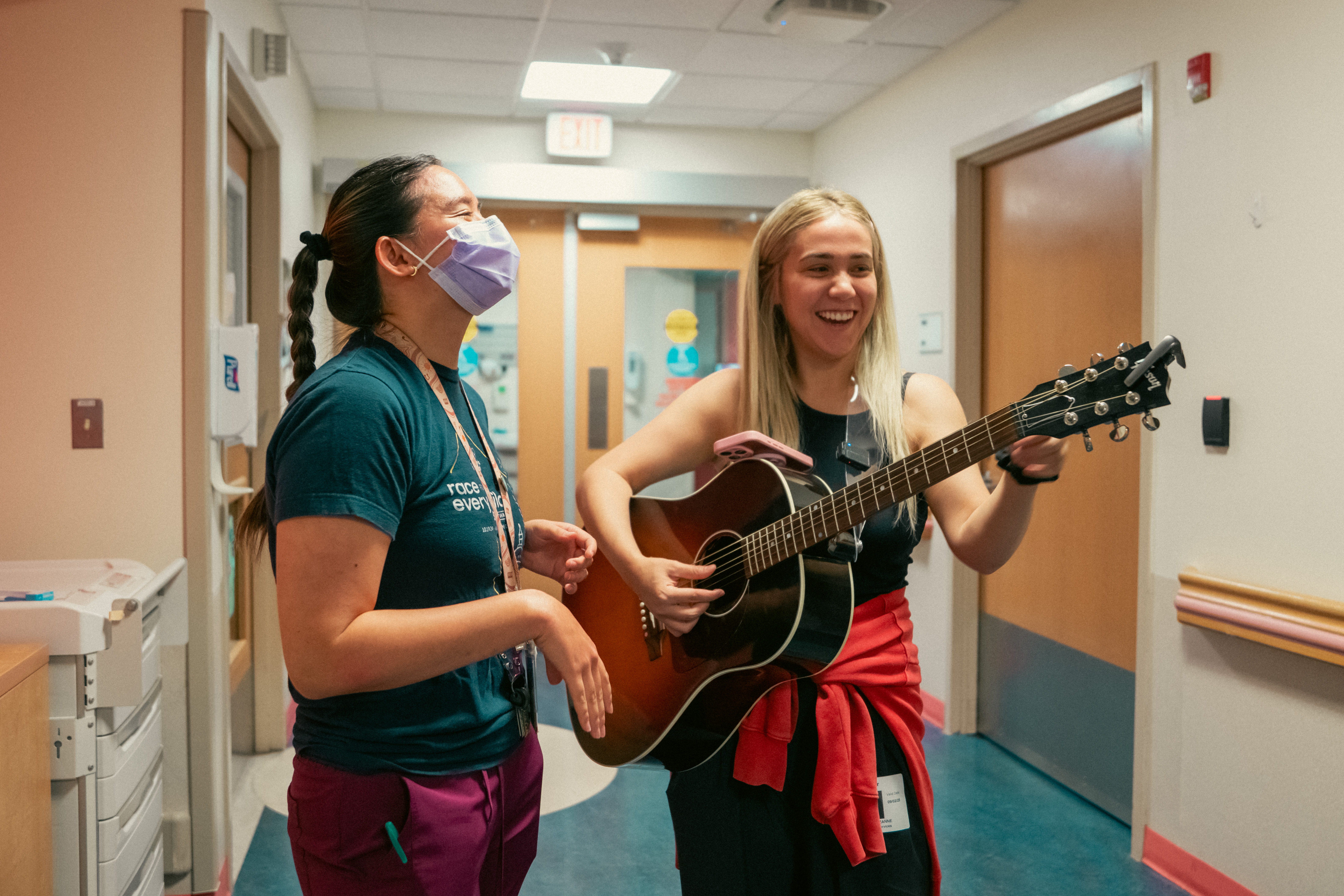 Suzy Shinn performs for patients at Children's National Hospital 03