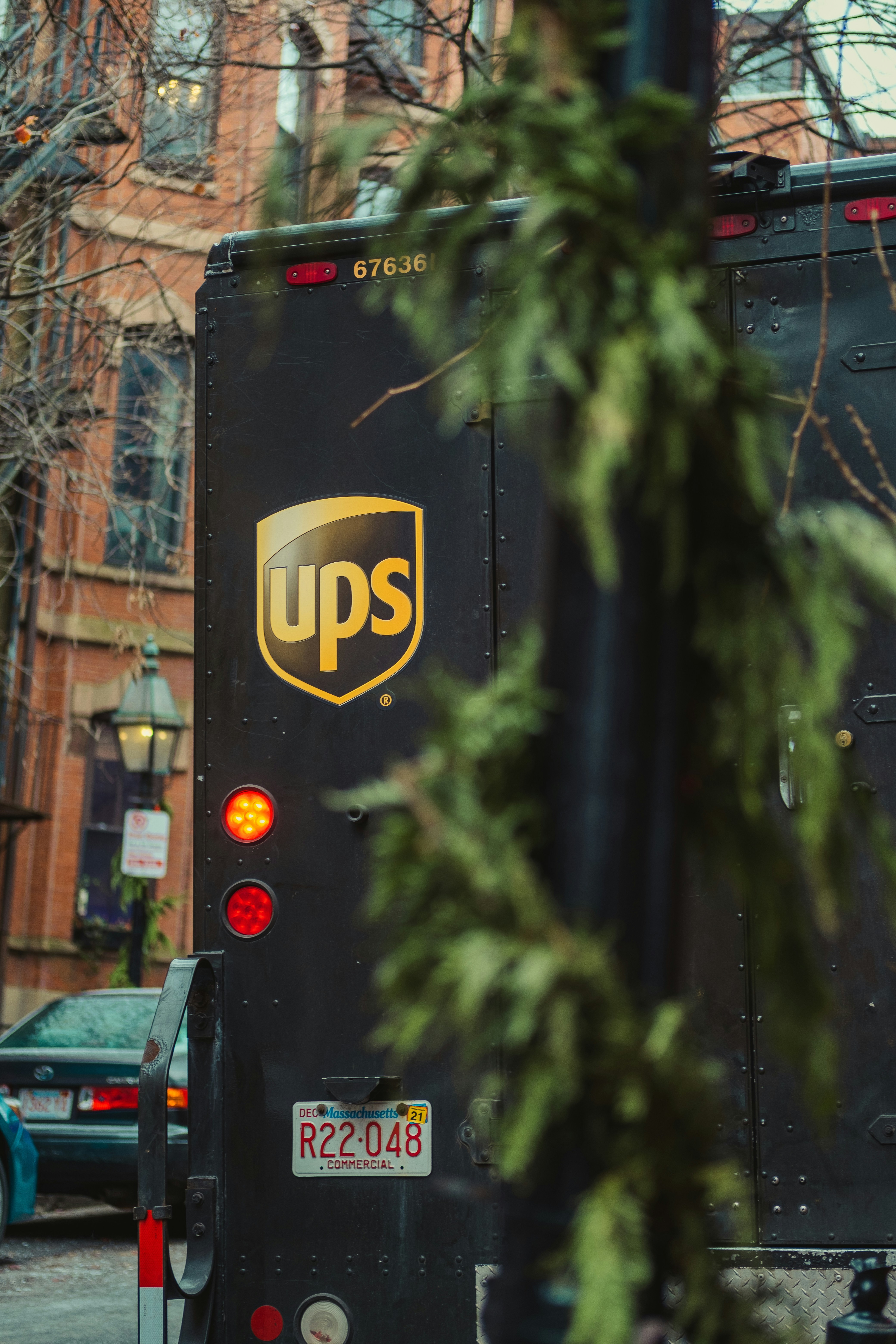 Shareholder sues UPS for false statements to shareholders