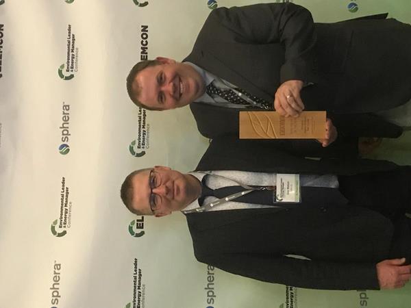 From left to right: Glen Watson, Superintendent of Reclamation & Decommissioning for Vale's Ontario Operations and Jeff Newman, Director of Business Development and Terrapure Organics Solutions, accept the Environmental Leader Award at the Environmental Leader & Energy Manager Conference in Denver Colorado on May 14, 2019.