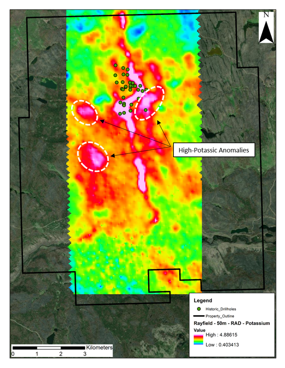 High-potassium anomalies outlined from a radiometric survey conducted by the Geological Survey of Canada (2006). Note the linear potassic high in the centre of the figure, interpreted to correlate to the ~north-south trending Rayfield River.