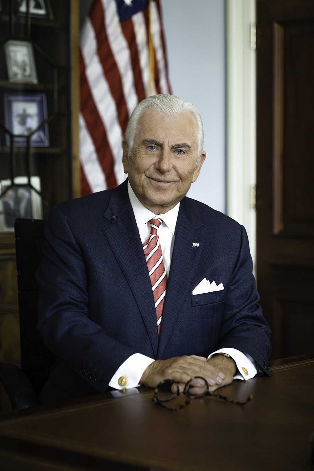 High Point University is excited to announce that Extraordinary Transformation, the latest book from HPU President Nido Qubein, is available starting today.