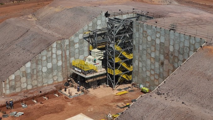 Installation of the primary crusher.