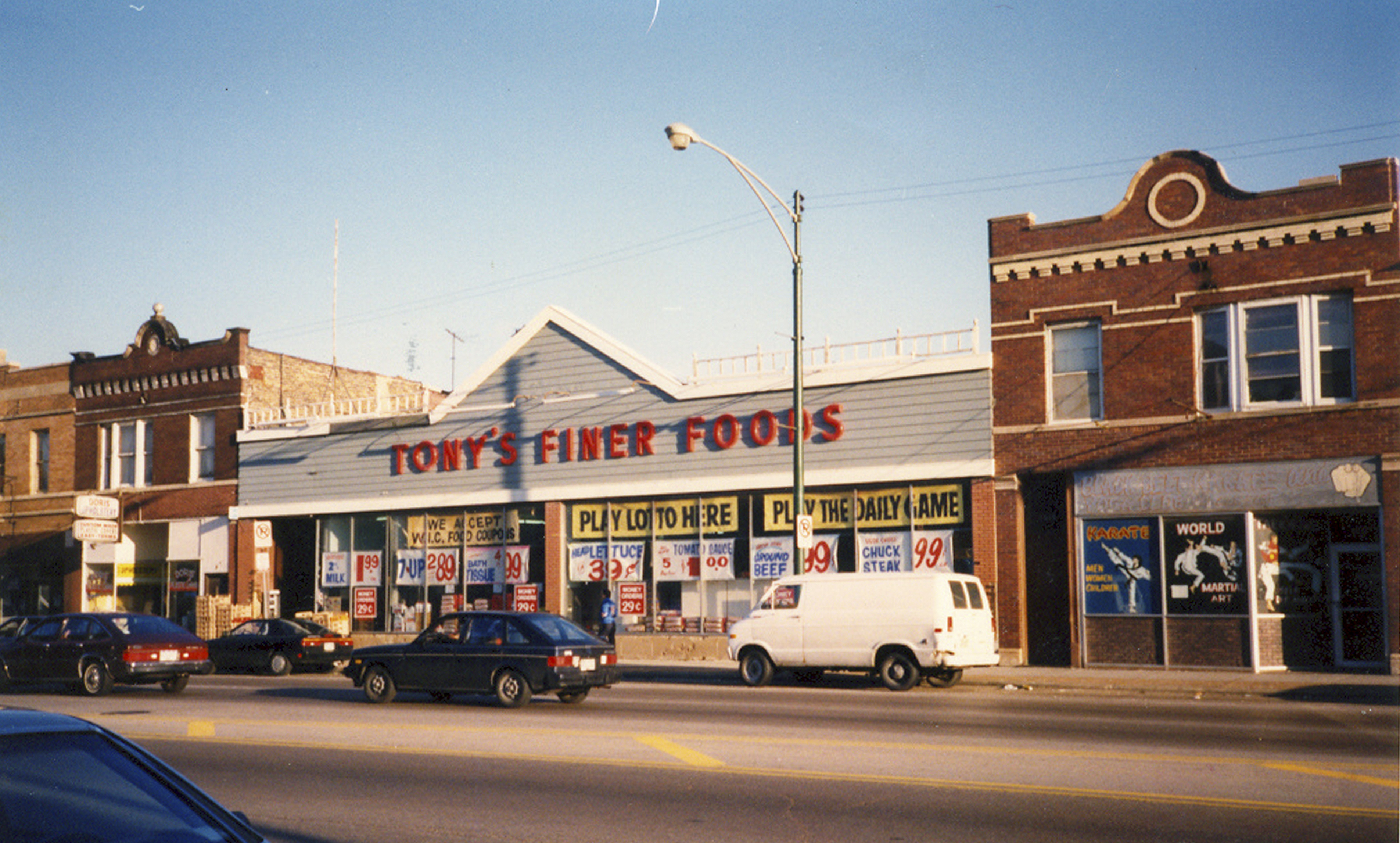 Tony's Fresh Market's original location on Fullerton Ave in Chicago, IL