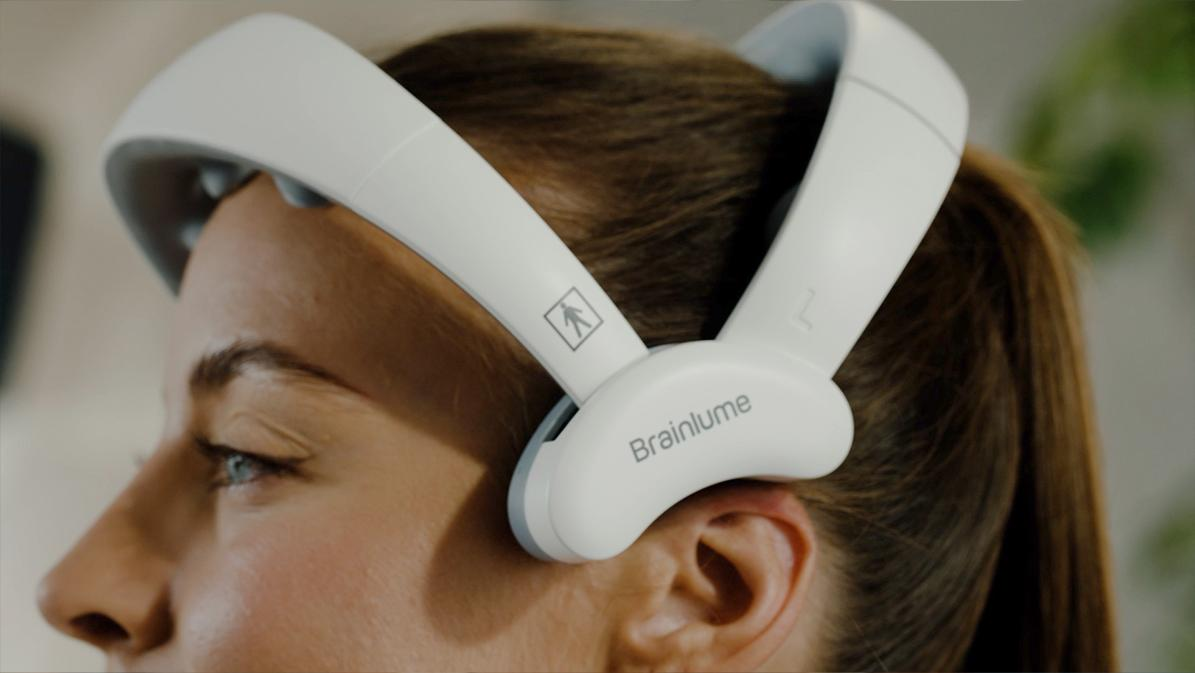 Brainlume wearable near-infrared light wellness headset