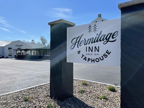 Hermitage Inn and Taphouse