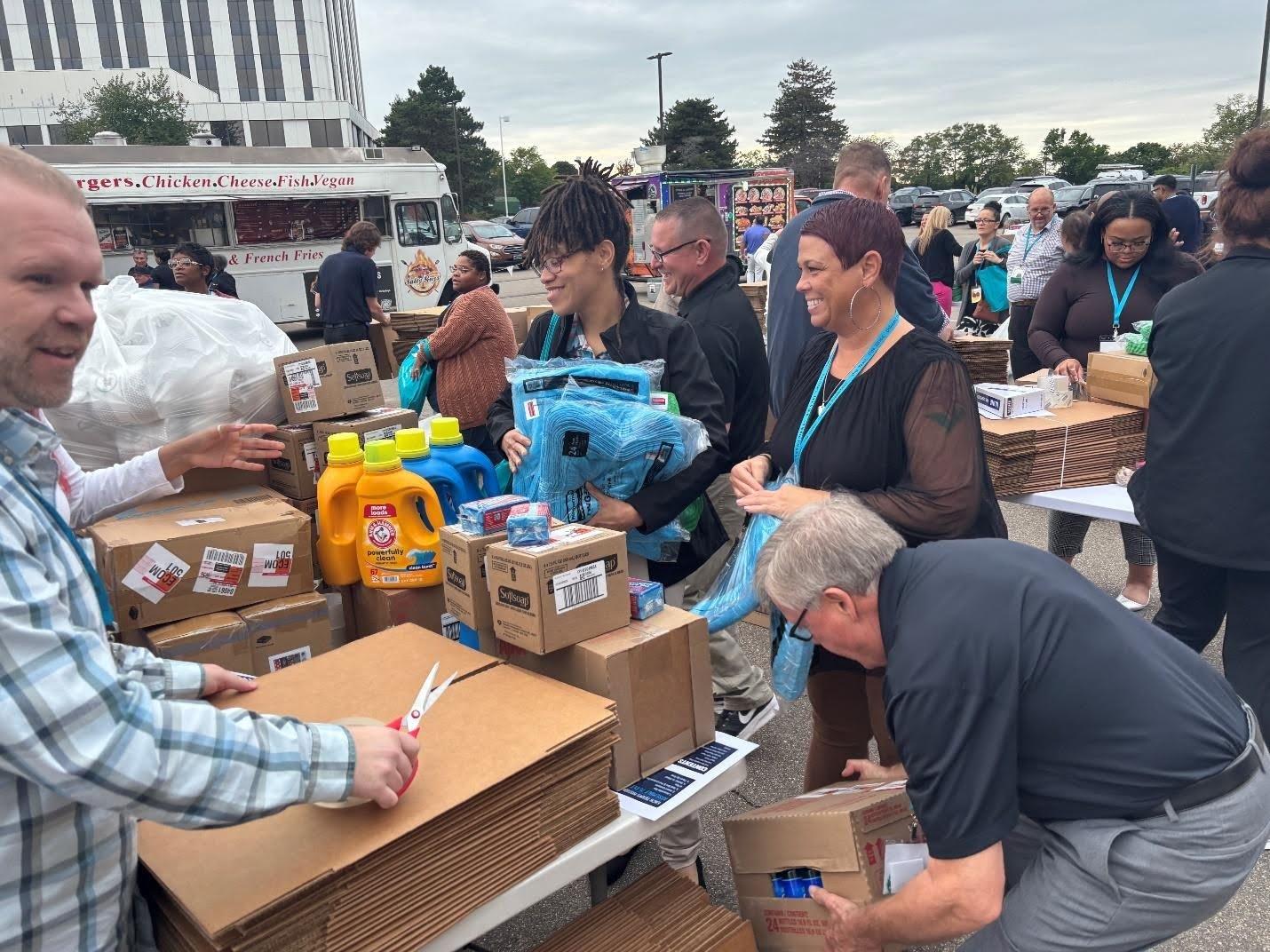 Amerilodge Group Donates 1,500 Cleaning Kits to Lighthouse6
