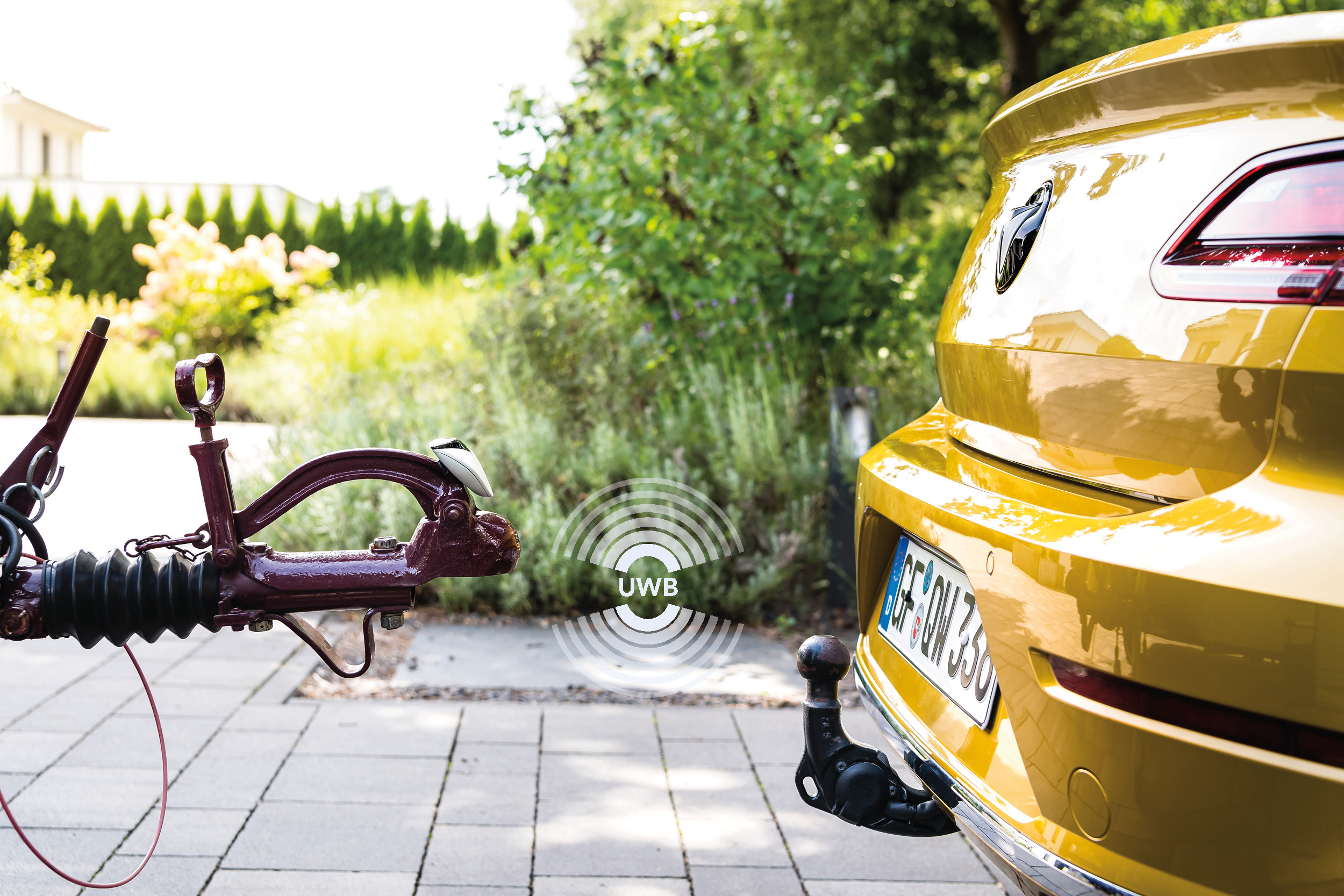 Automated trailer hitch activation