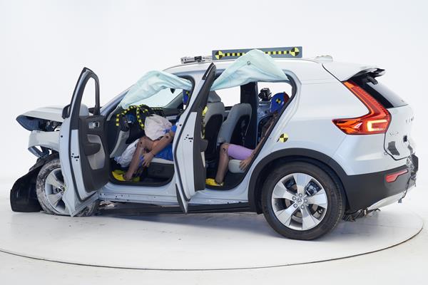 The 2021-23 Volvo XC40 is one of two models to earn a good rating in the new crash test