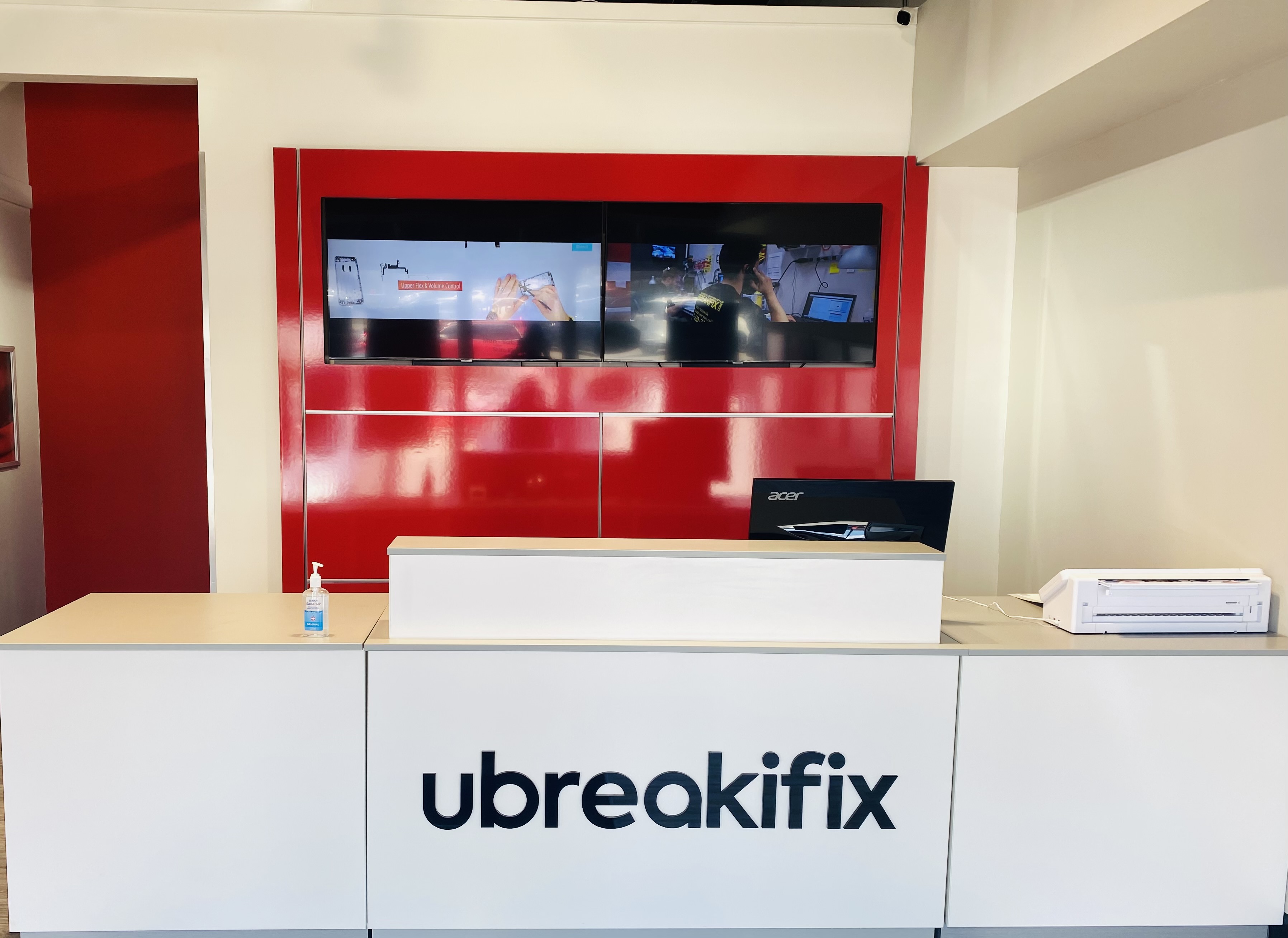 uBreakiFix Oakville