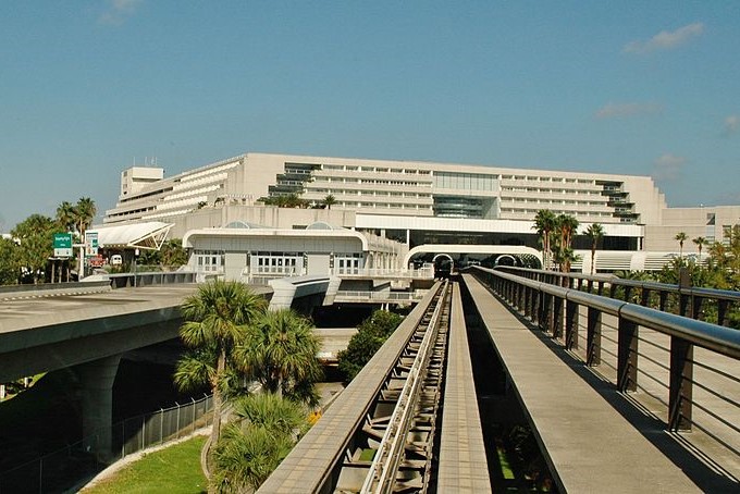 Orlando_International_Airport_3x2