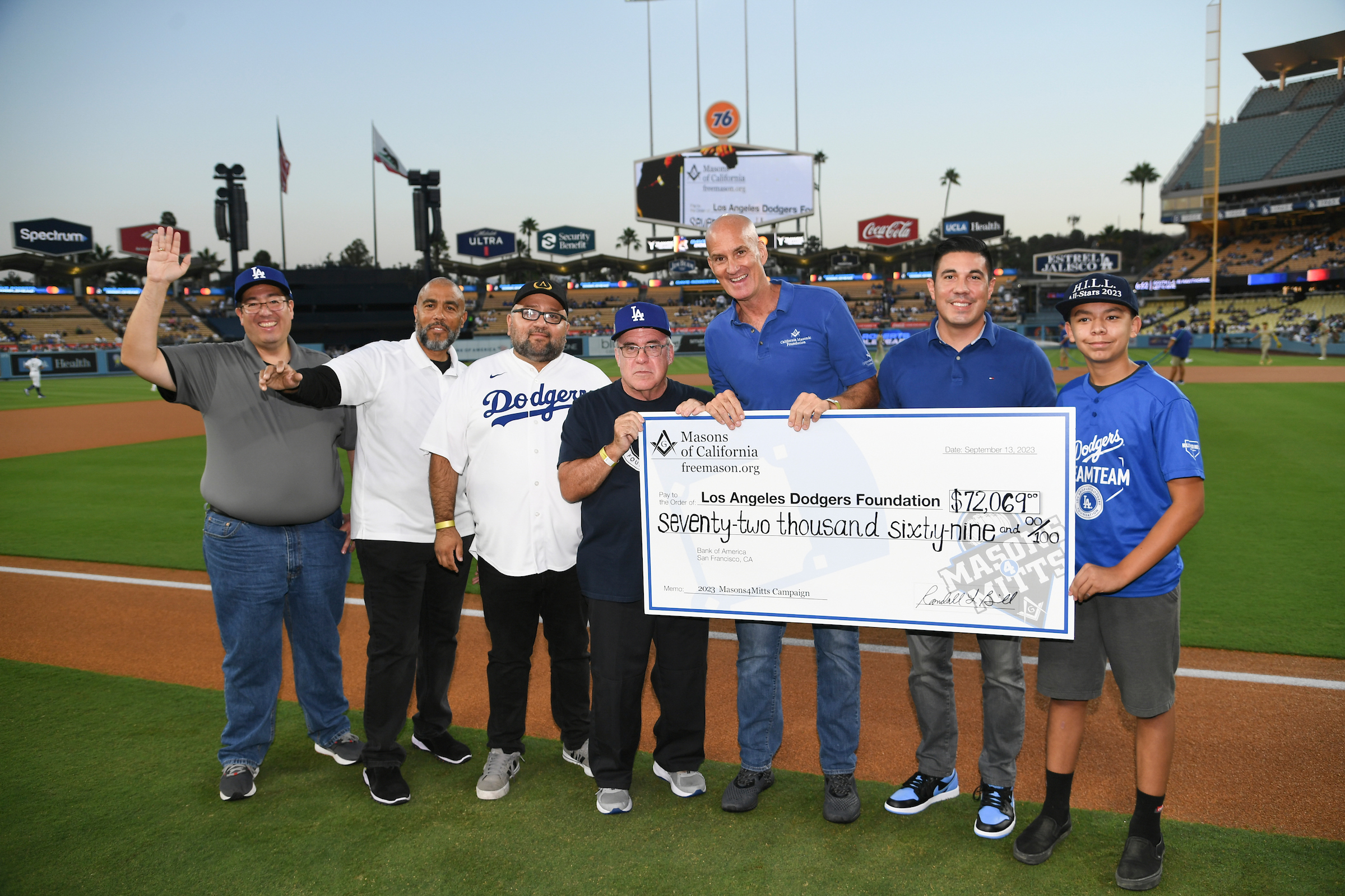 masons dodgers check presentation