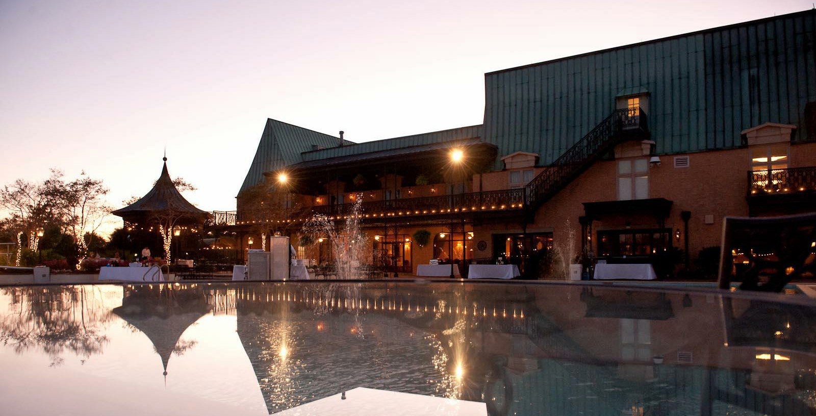 ChateauGCC_Clubhouse_Pool