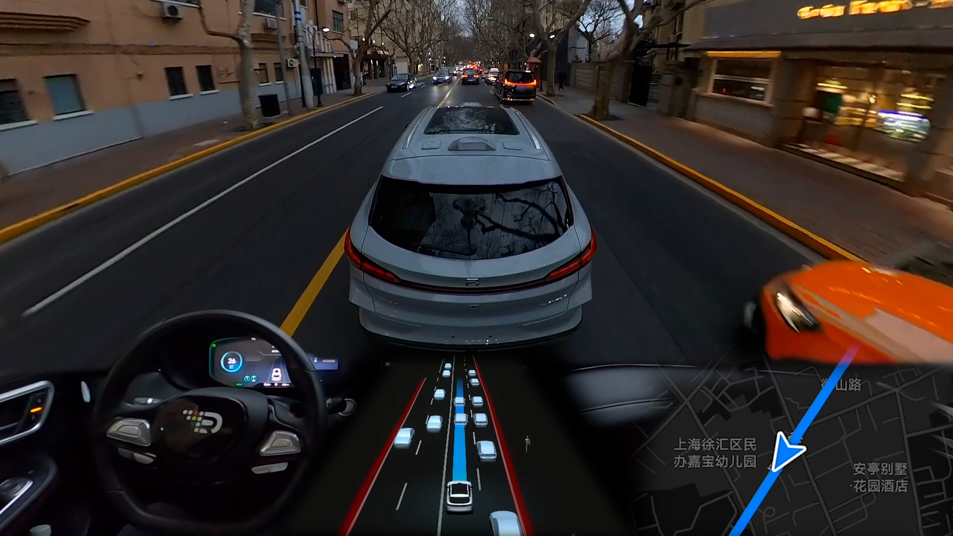 Car integrated with Driver 3.0 HD Map-Free driving smoothly in Shanghai, China