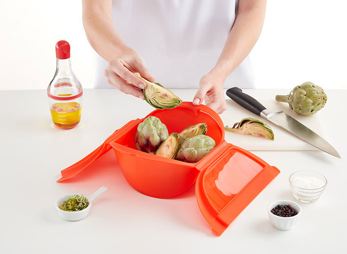 The Deep Steam Case with attached lid takes all the intimidation out of cooking Artichokes. Steaming brings out the nutty taste of the artichoke and makes a beautiful presentation. Lékué offers a 10-year warranty on this steam case and all of its products.  