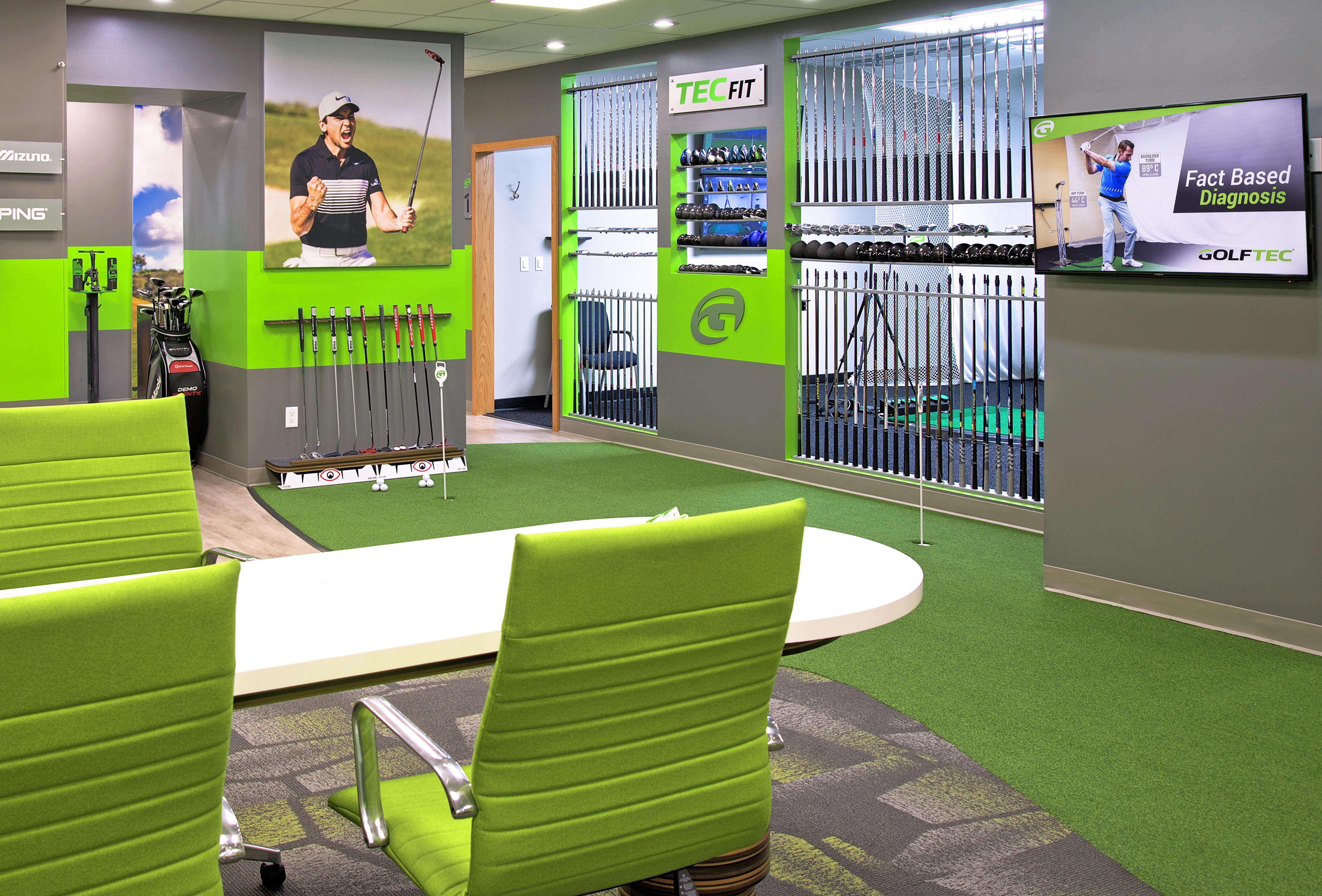 GOLFTEC Interior