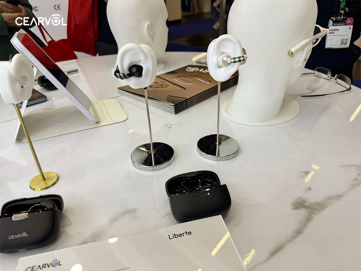 Cearvol Wave, Wave Lite, and Nano AI hearing aids displayed together