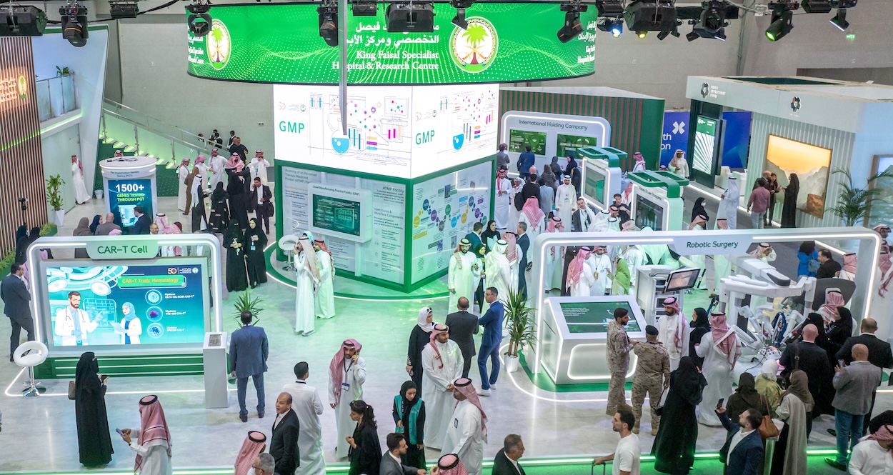 At Global Health Exhibition 2025 held in Riyadh, KFSHRC unveiled Saudi Arabia’s first facility for gene and cell therapy manufacturing, advancing prec