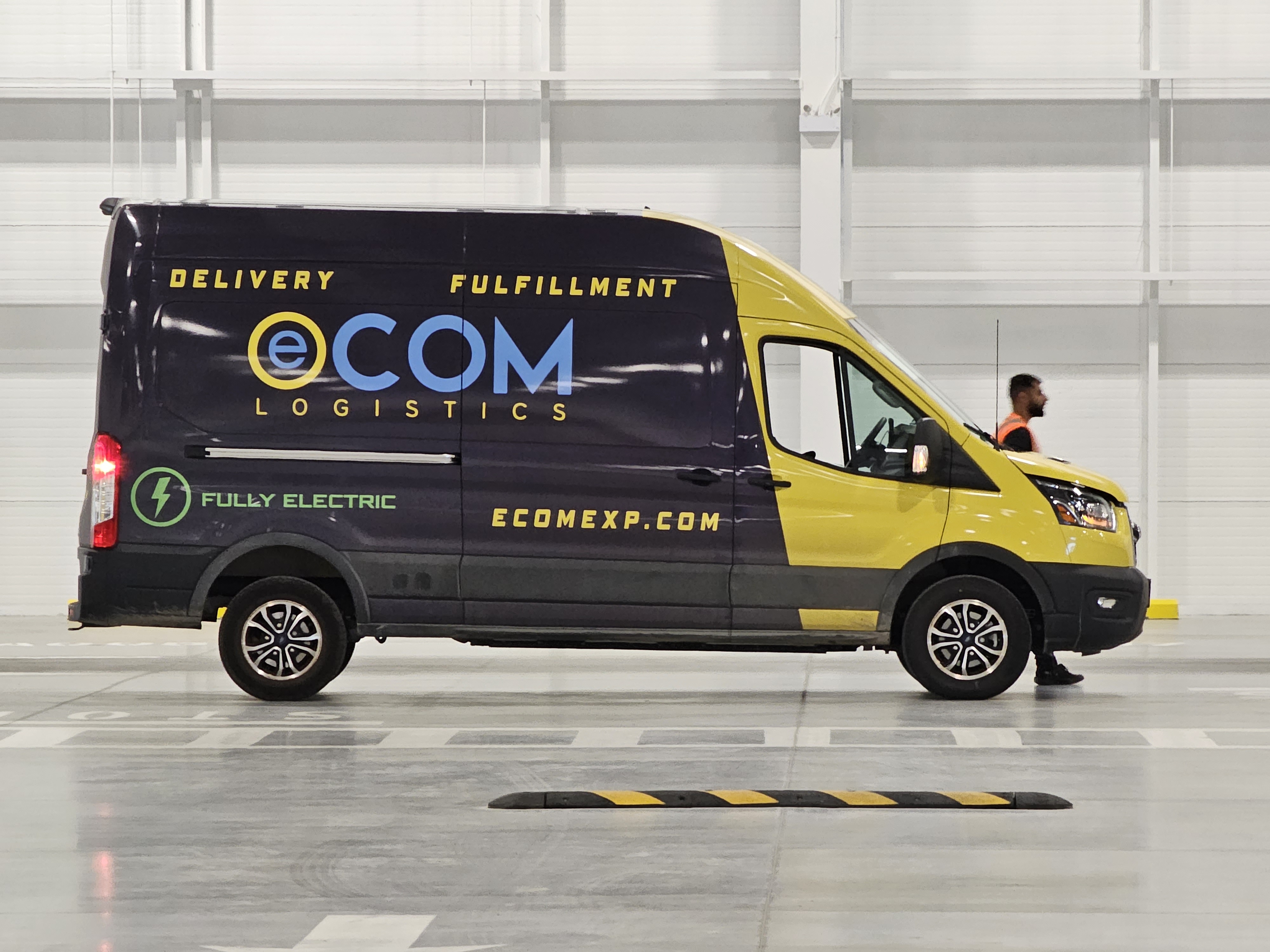 Ecom Logistics electric delivery Vehicle
