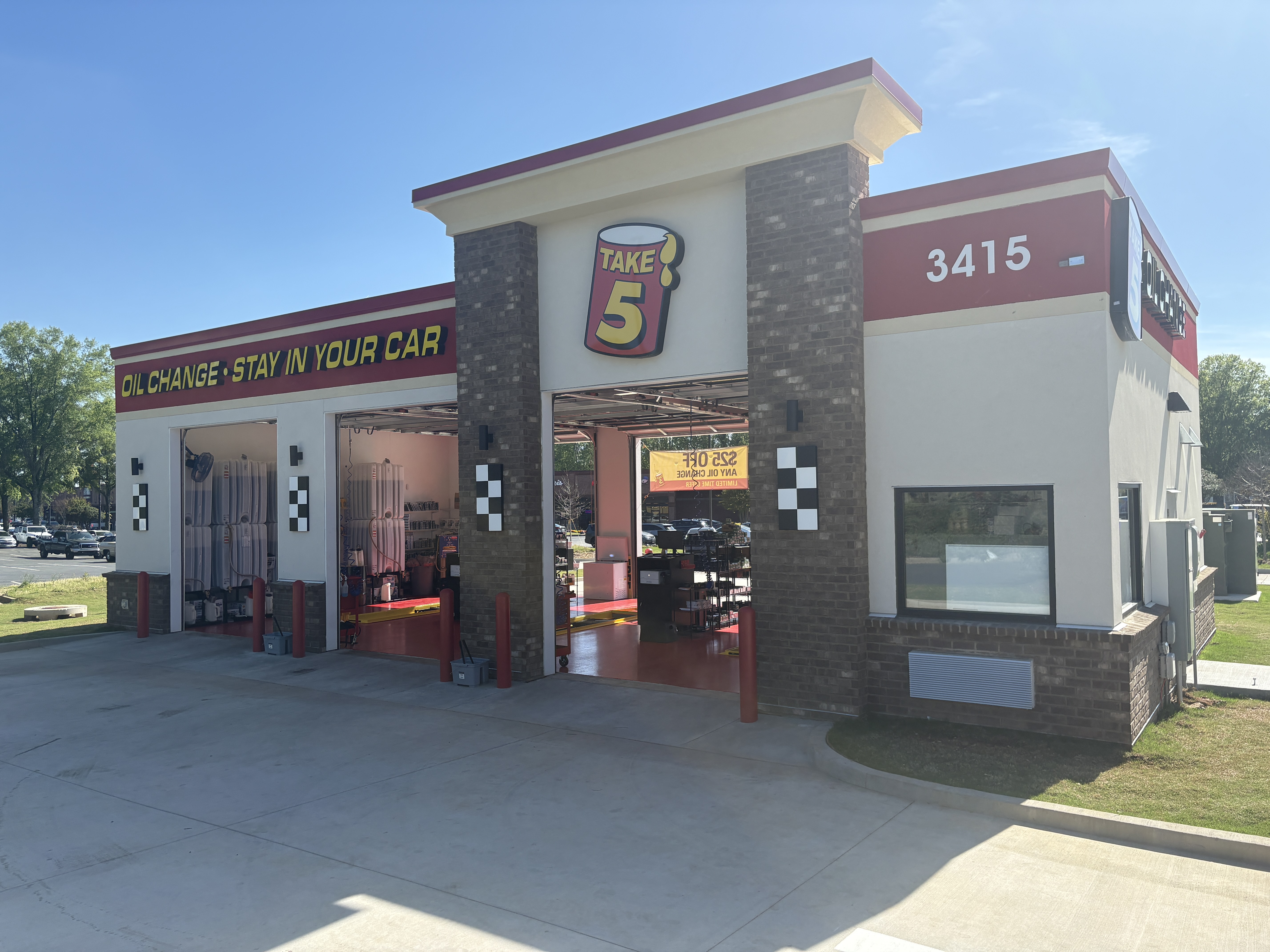 New Take 5 Oil Change in Oakwood