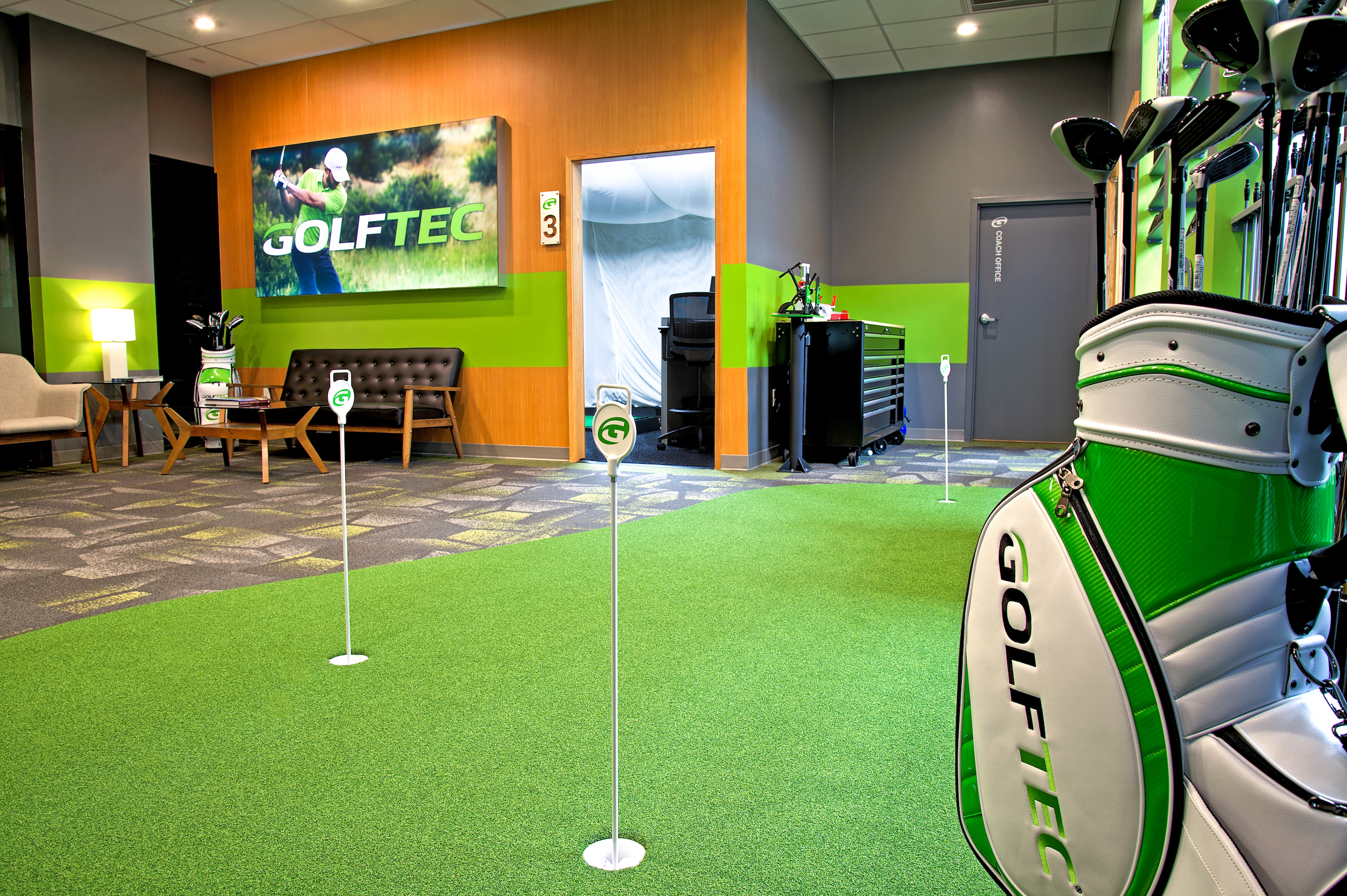 GOLFTEC Interior