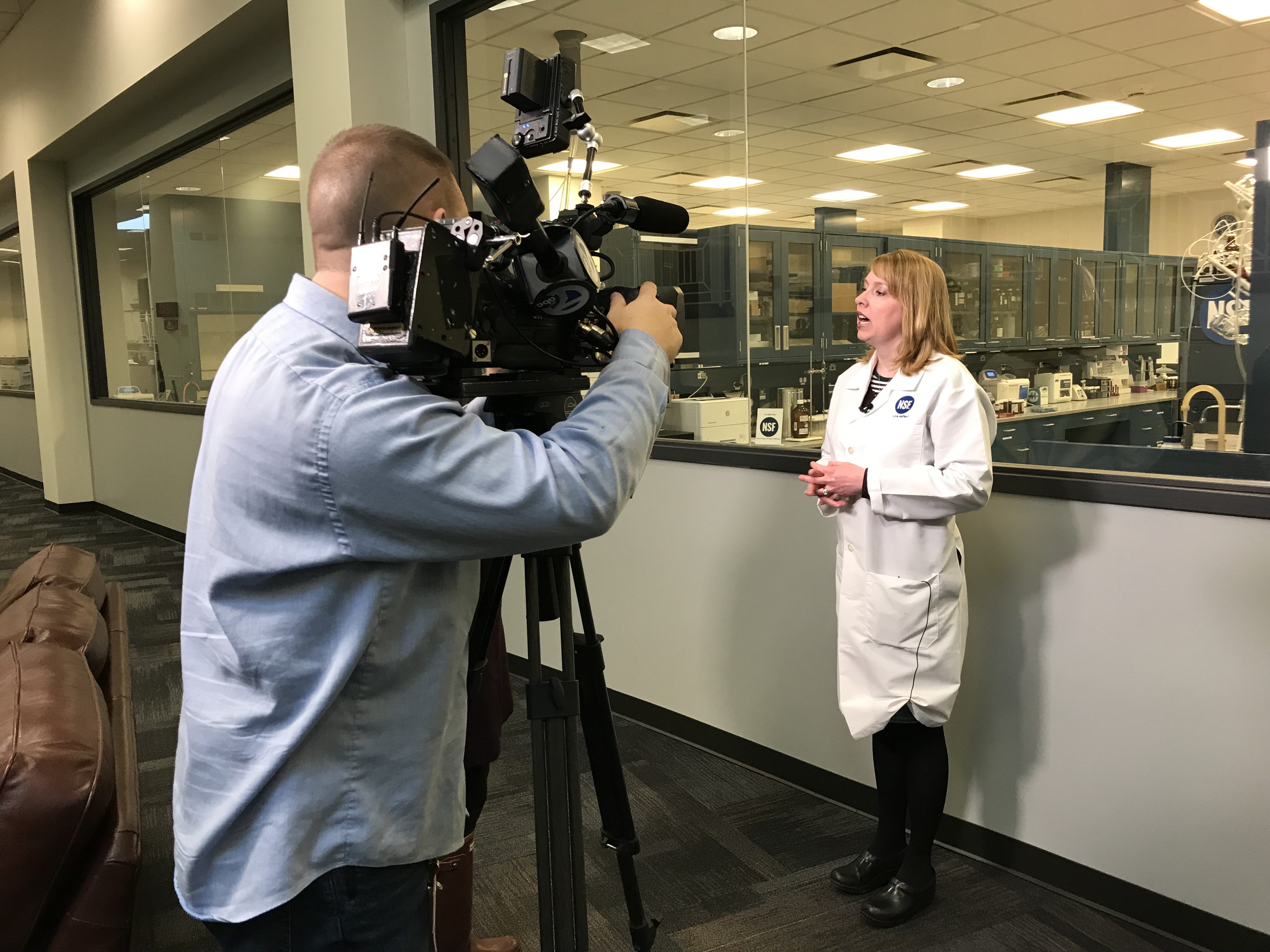 Lisa Yakas, consumer product expert at NSF International, shares best practices for proper food handling, storage and cooking techniques while at home. 