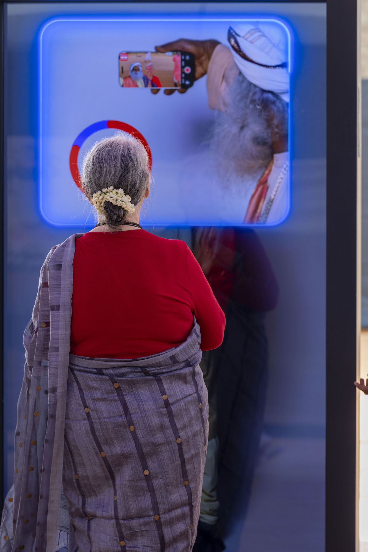 Sadhguru Mahashivratri Hologram Proto Selfie