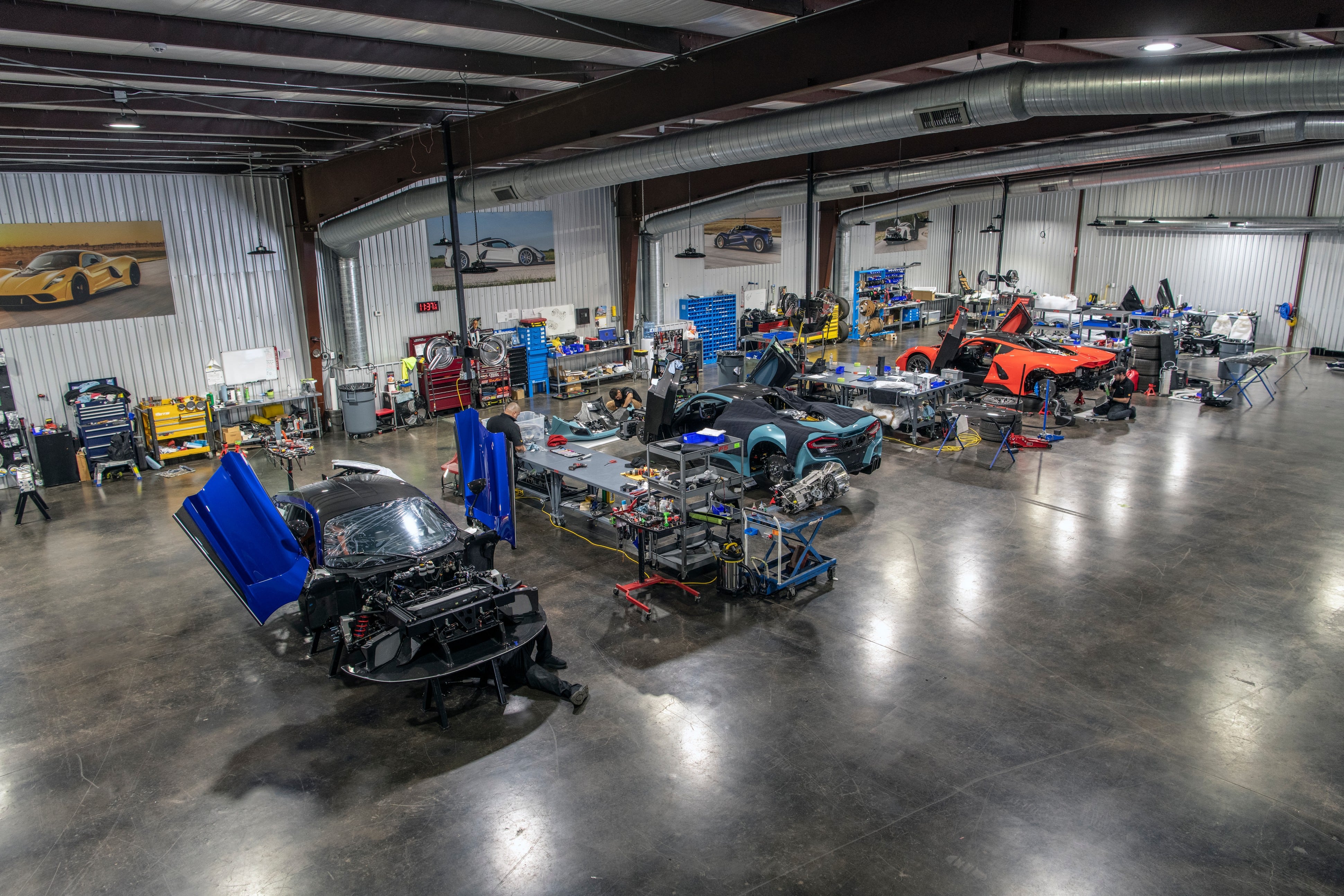 Hennessey Celebrates 10th Venom F5 Hypercar Delivery - 003-min