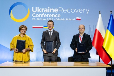 Left to right: Marine Babayan, Chief Corporate Affairs Officer Veon; Oleksii Sobolev, Minister of Economy of Ukraine; Oleksandr Komarov, President of Kyivstar Group 