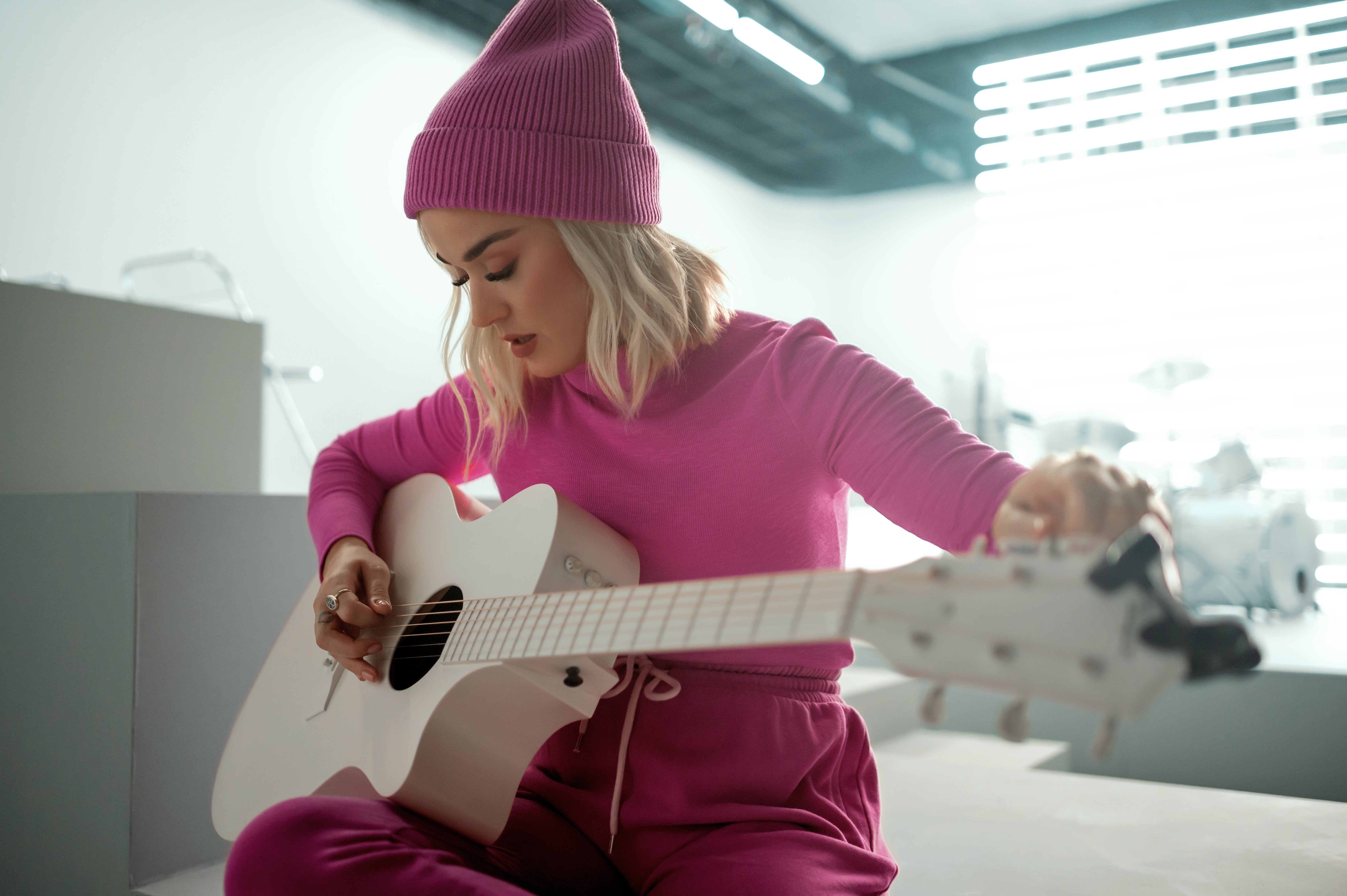 La superstar mondiale de la pop, Katy Perry, est la tête d'affiche de la Campagne des Fêtes 2021 de Gap , ALL TOGETHER NOW