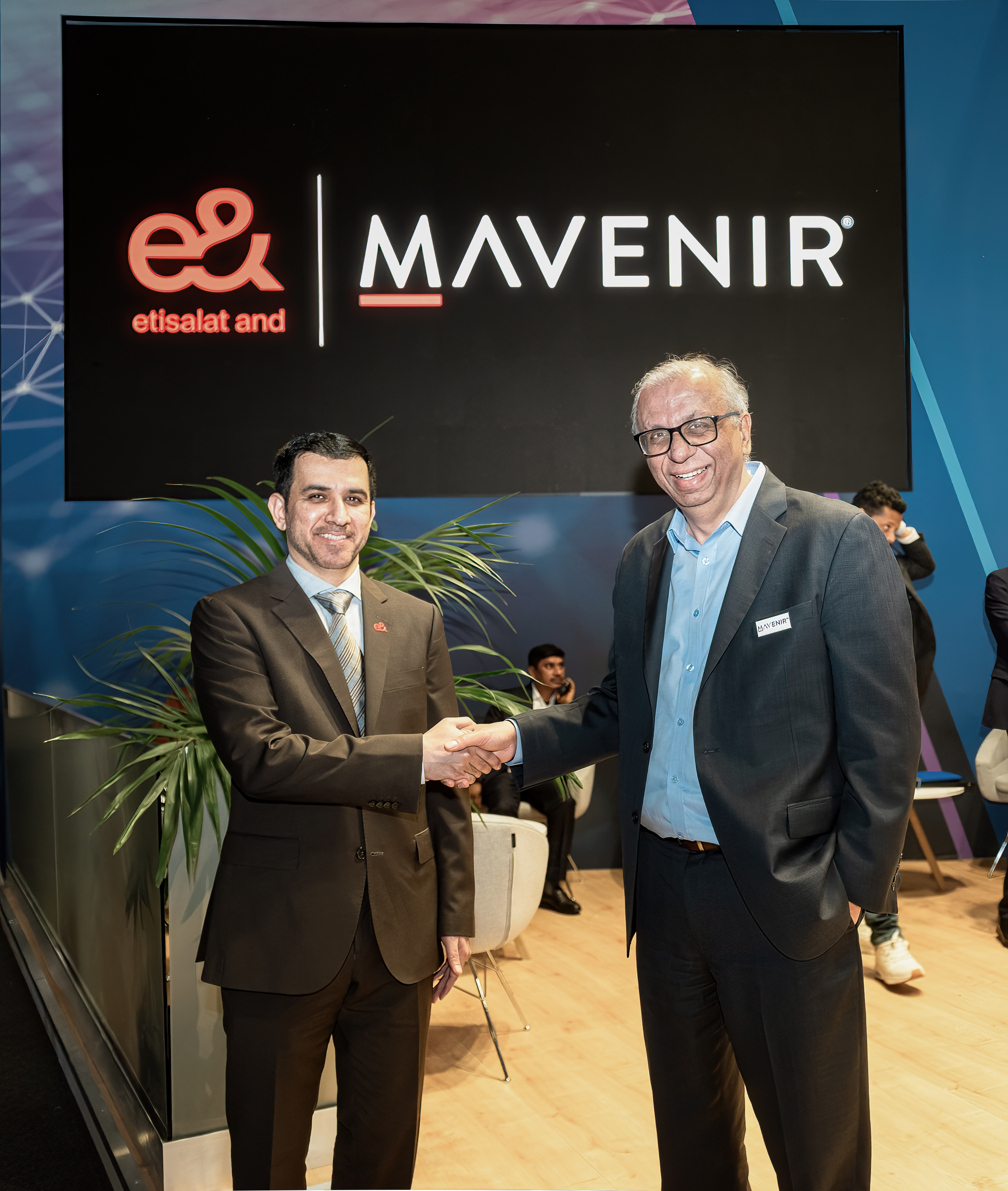 Khaled Al Suwaidi, core networks and platforms, e& UAE - Pardeep Kohli, President and CEO of Mavenir