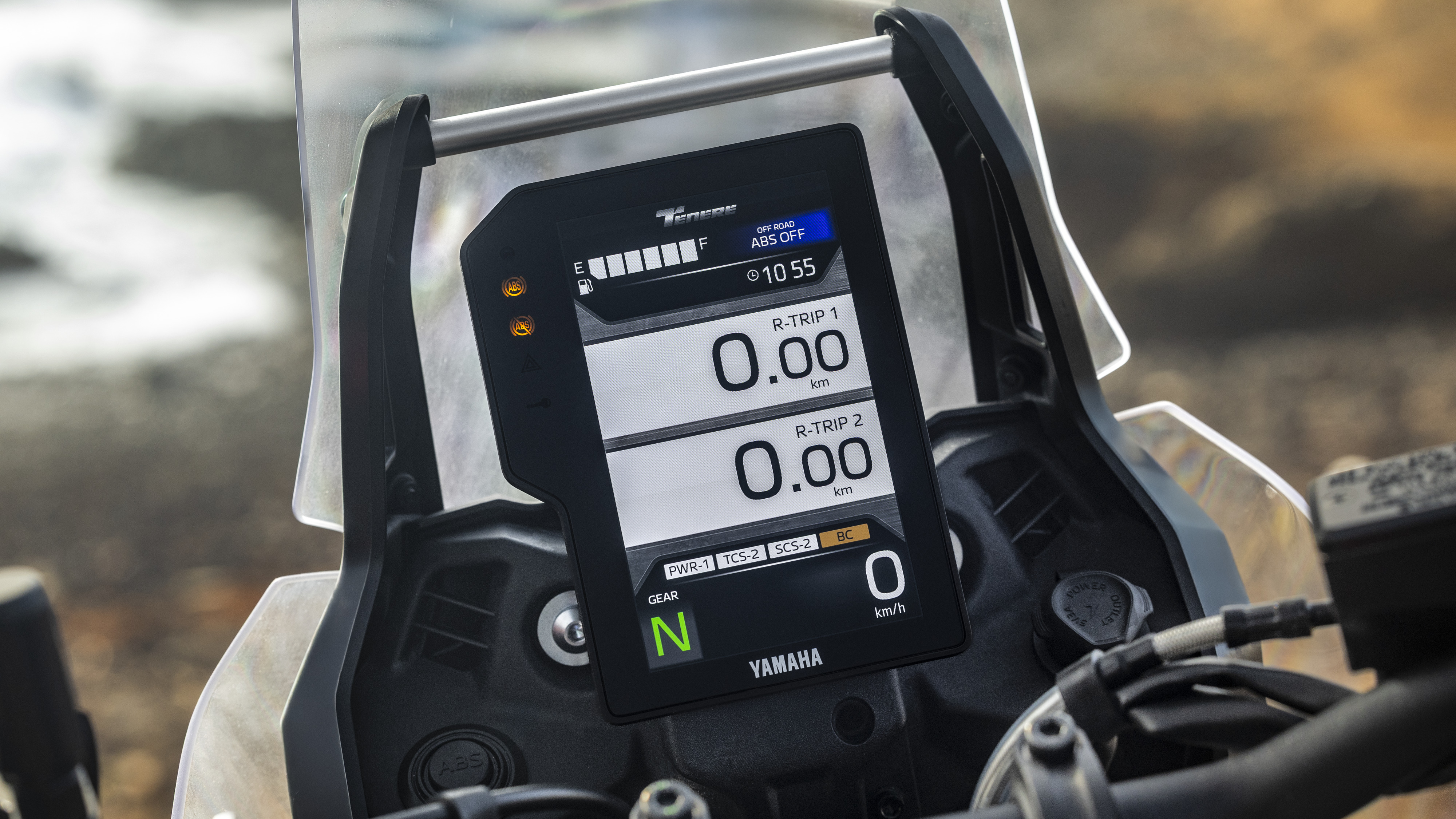 2026 Ténéré 700 World Raid TFT Display